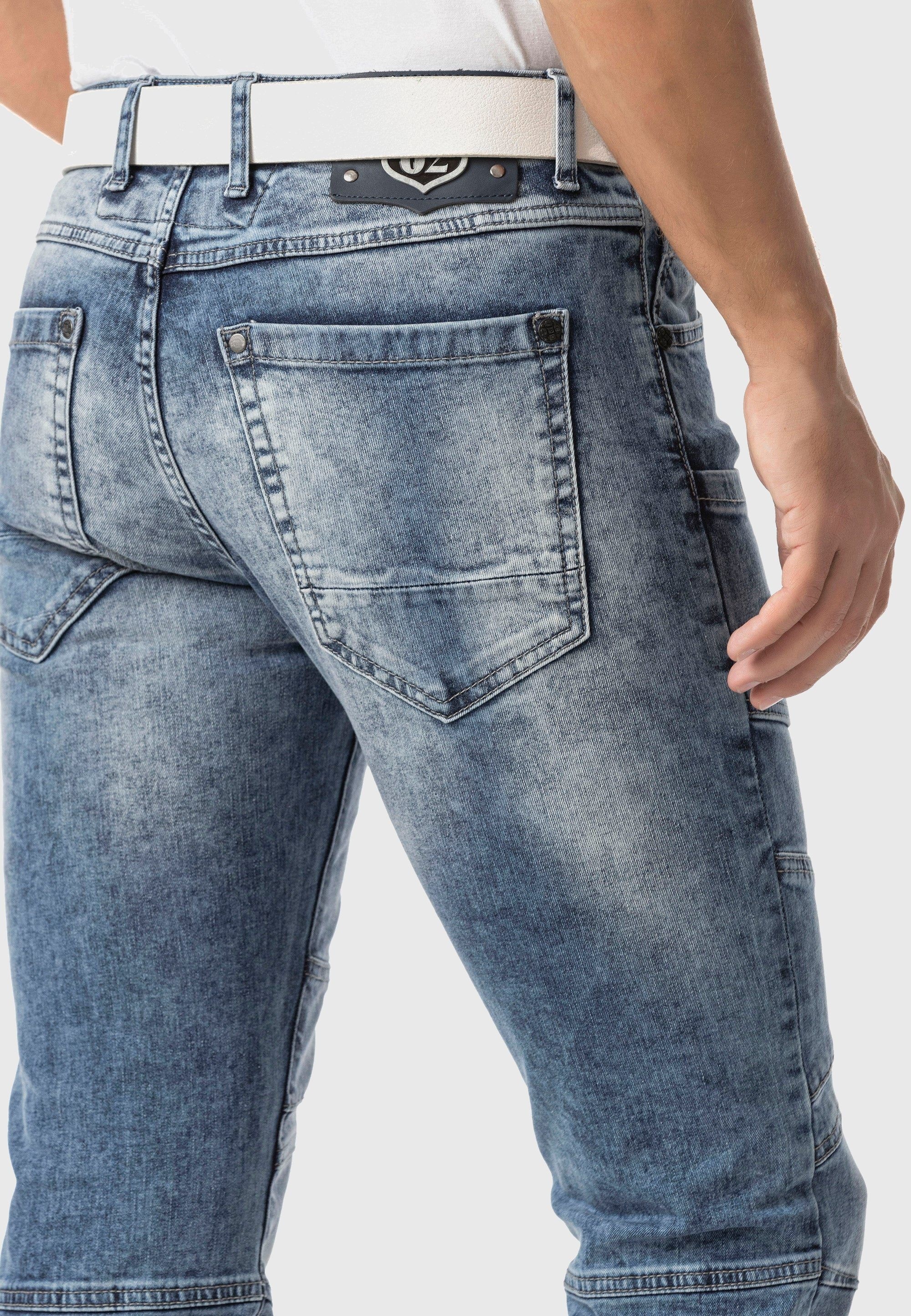 Cipo & Baxx 5-Pocket-Jeans »Jeans«, im trendigen Design