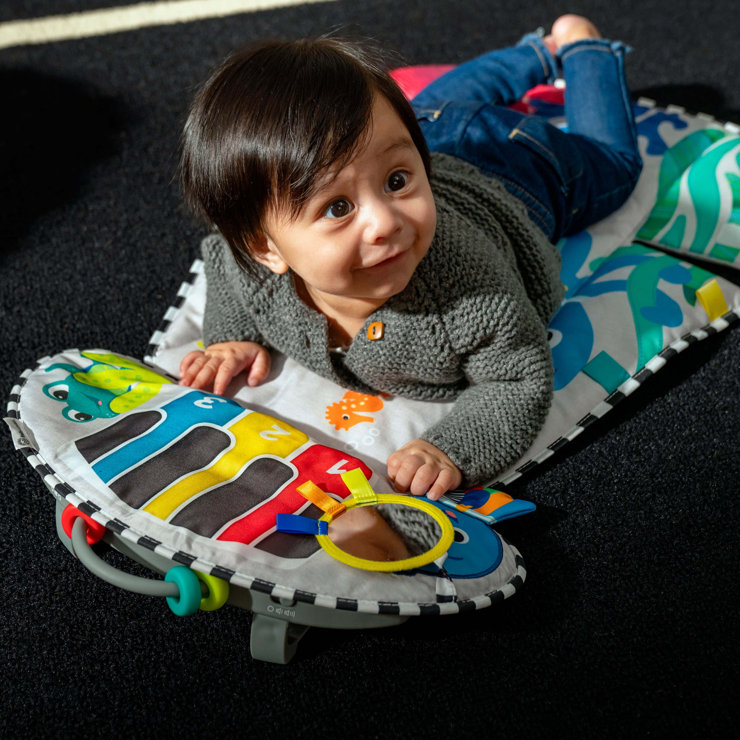 Baby Einstein Babywippe »Kick to It 4-in-1 Musical Swing & Rocker«, bis 9 kg, mit Sound-Effekt