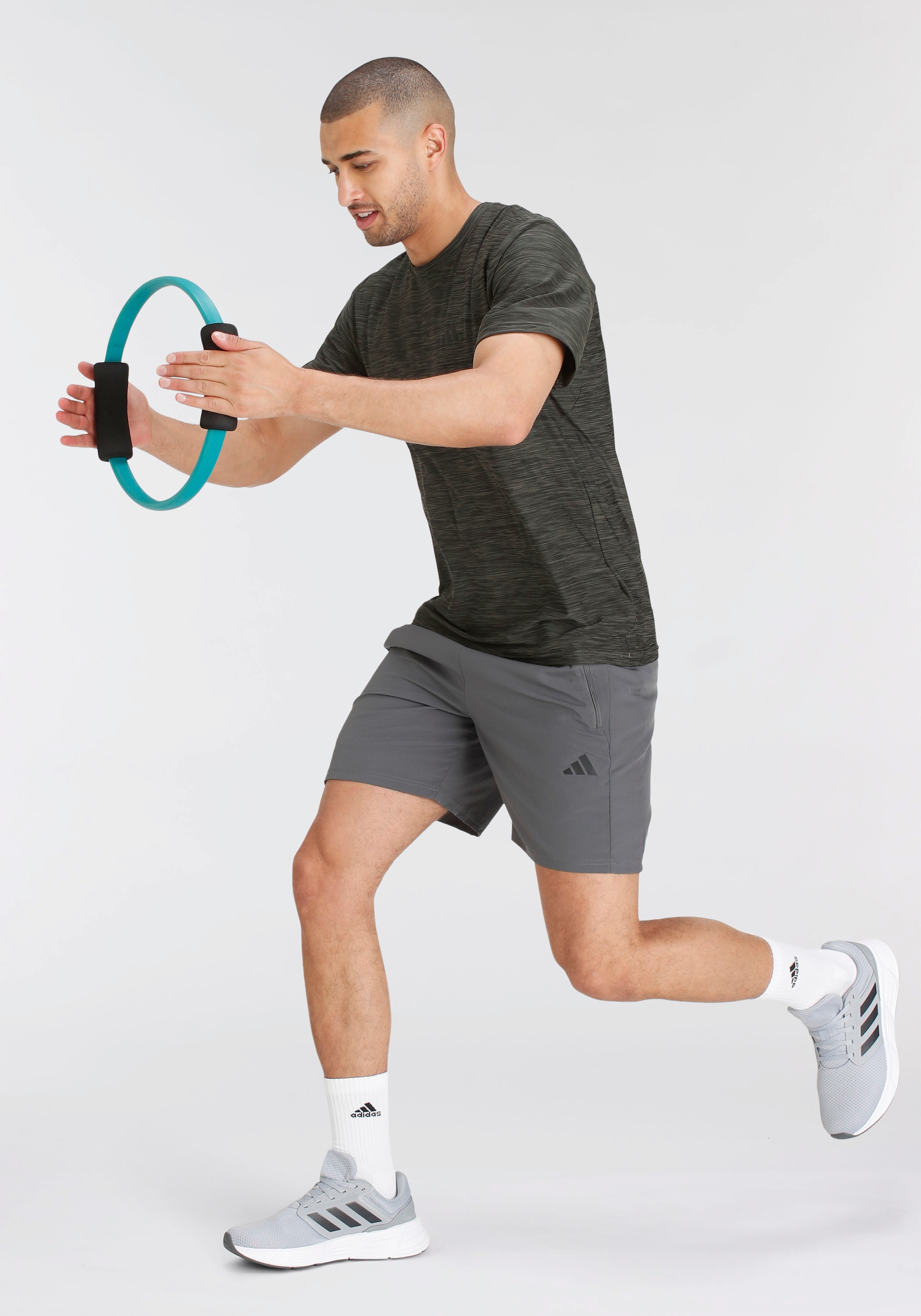 adidas Performance Shorts »TR-ES WV SHO«, (1 tlg.), Essentials Woven Trainingsshorts