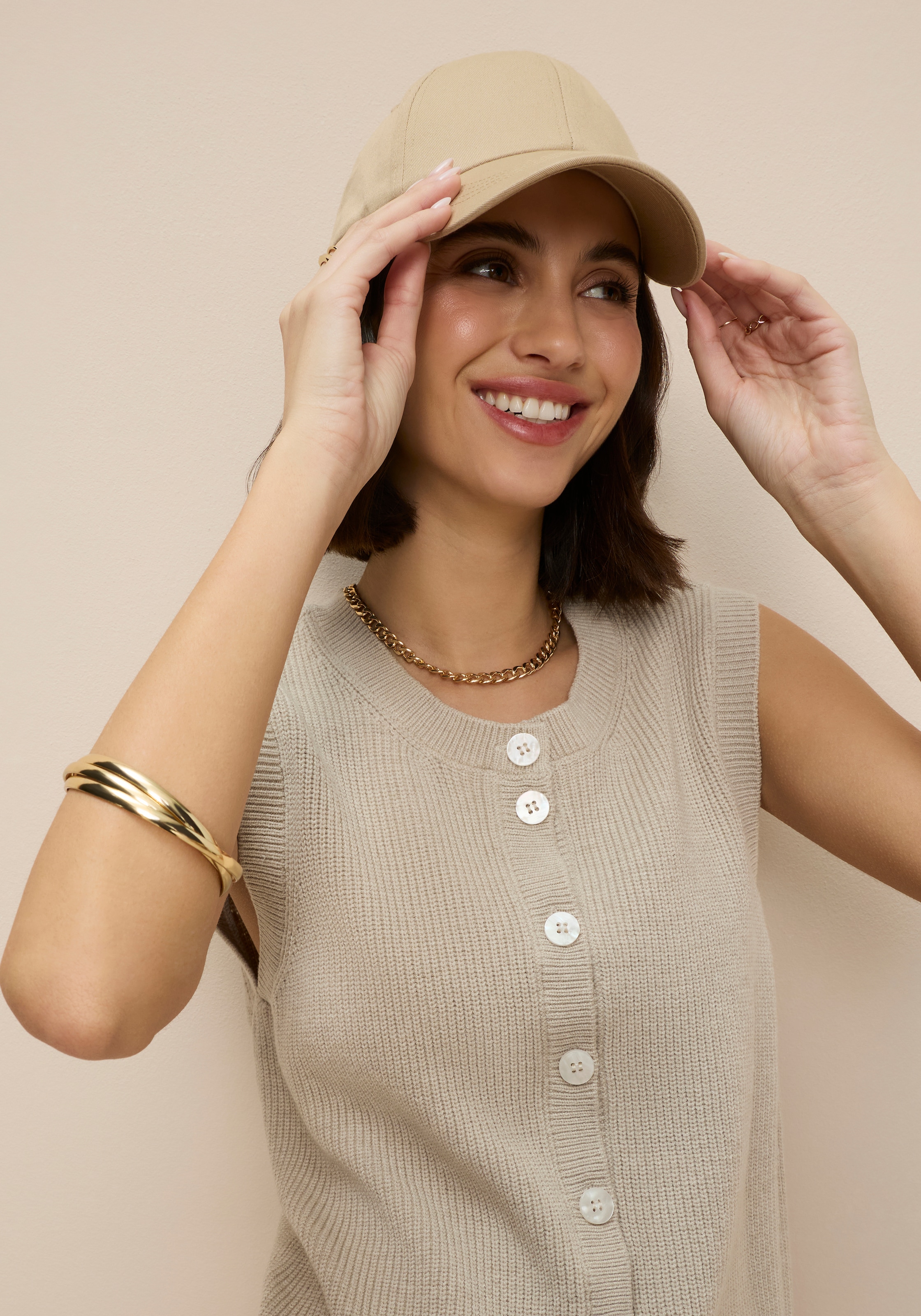 Tamaris Kurzarmpullover mit trendigem Schnitt und Knopfleiste