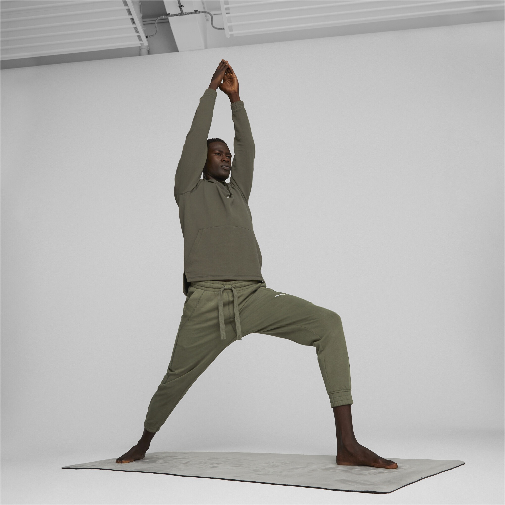PUMA Trainingspullover »Studio Plastic Free Trainings-Hoodie Herren«