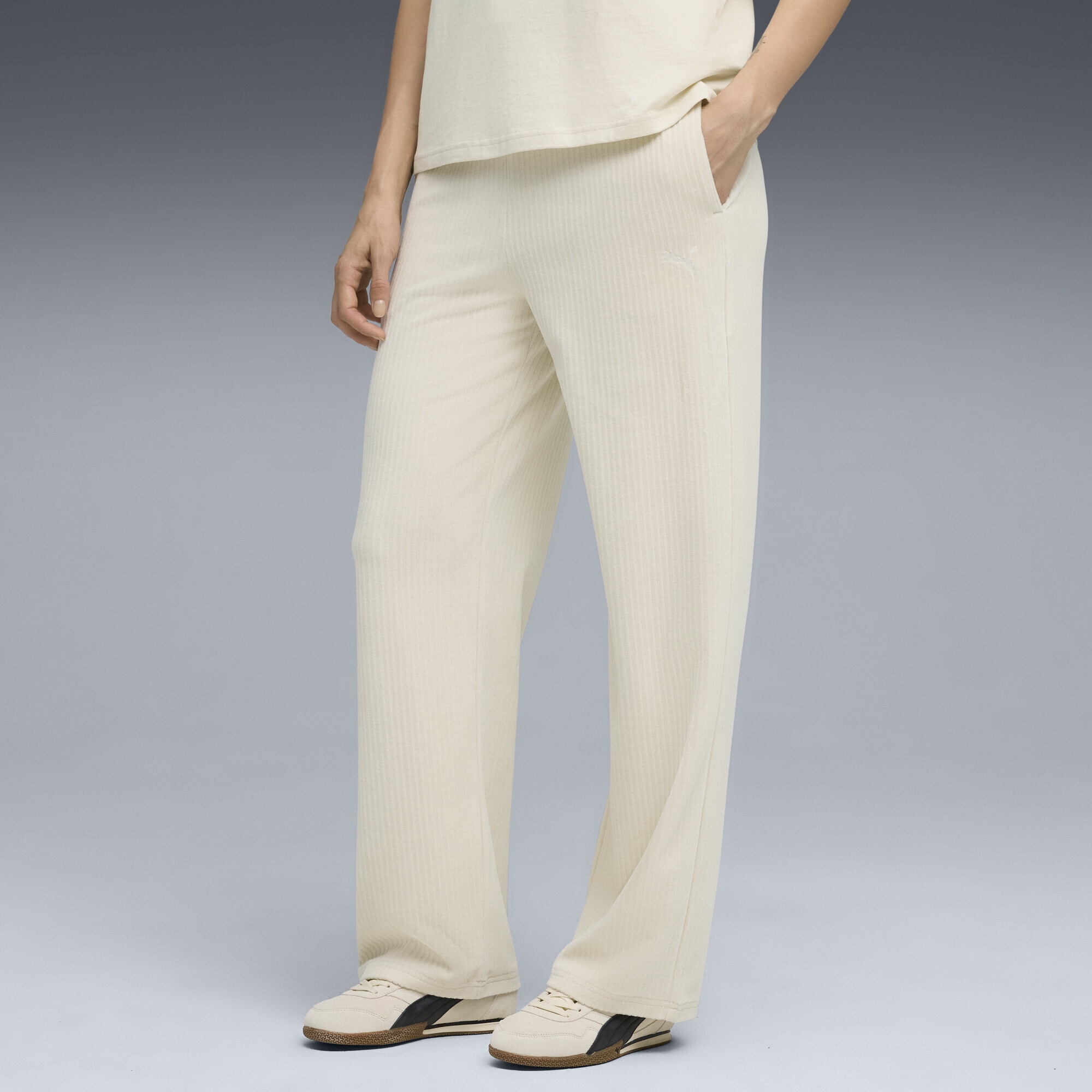 PUMA Sporthose »Essentials Elevated Straight Leg Hose Damen«