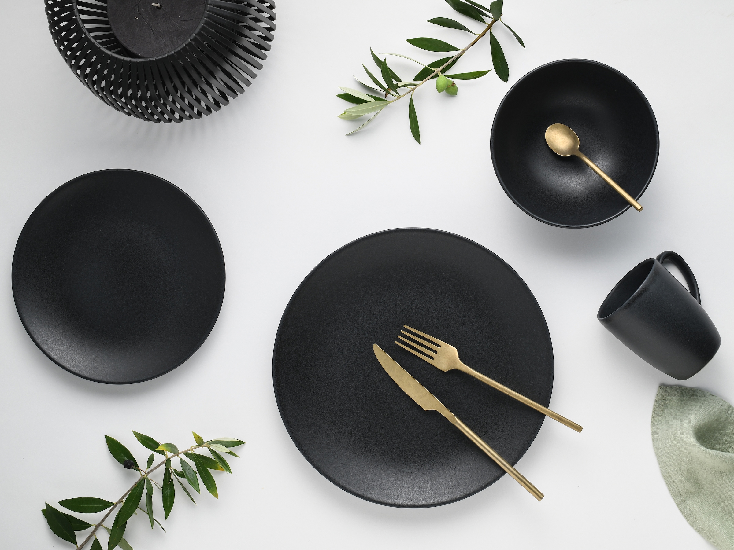 CreaTable Kombiservice »Geschirr-Set Soft Touch Black«, (Set, 16 tlg., Kaffeeservice und Tafelservice im Set, für 4 Personen), Service, schwarz, seidenmatte Glasur, 16 Teile, für 4 Personen
