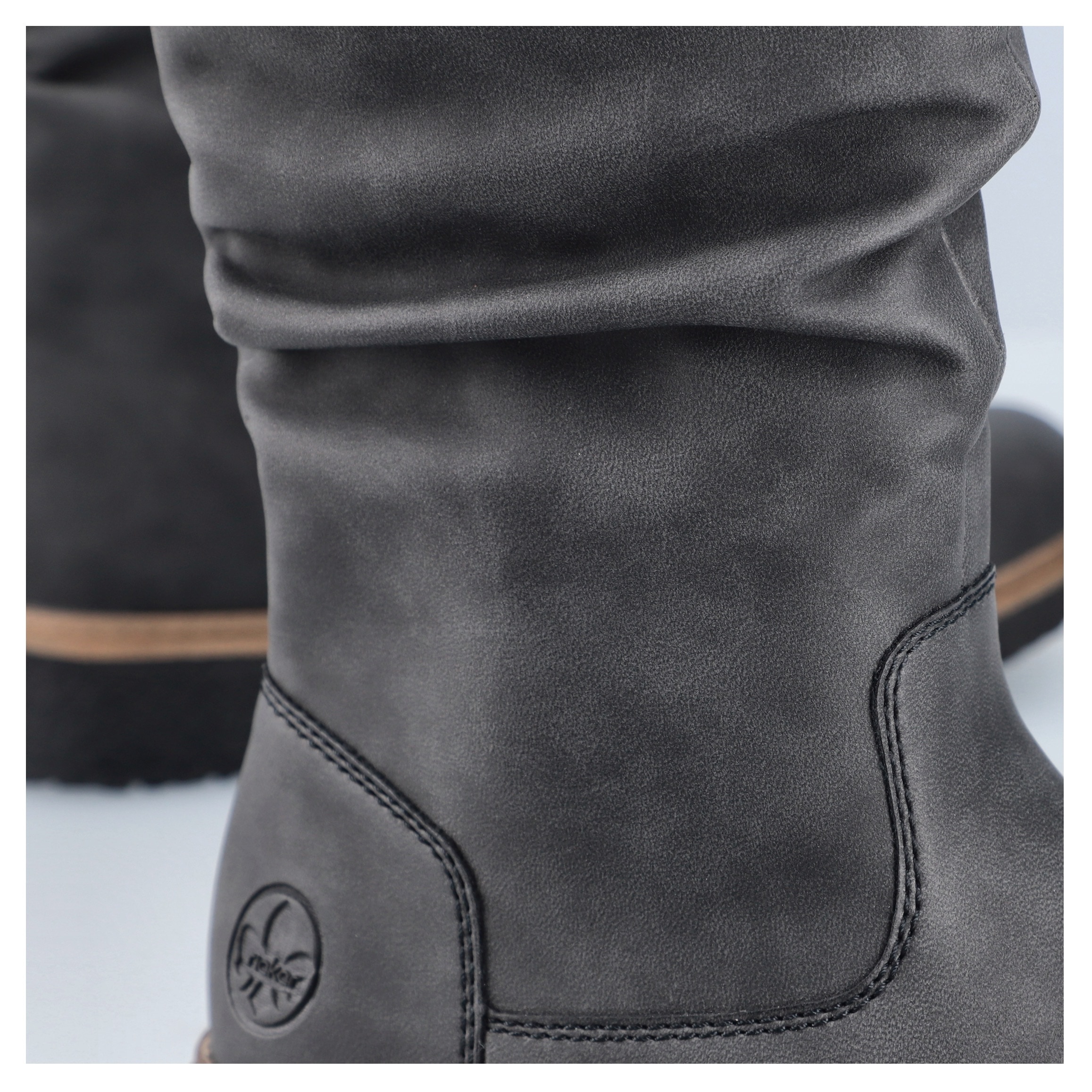 Rieker Winterstiefel, Klassik-Stiefel, Blockabsatz, slouchy Schaft, mit Warmfutter