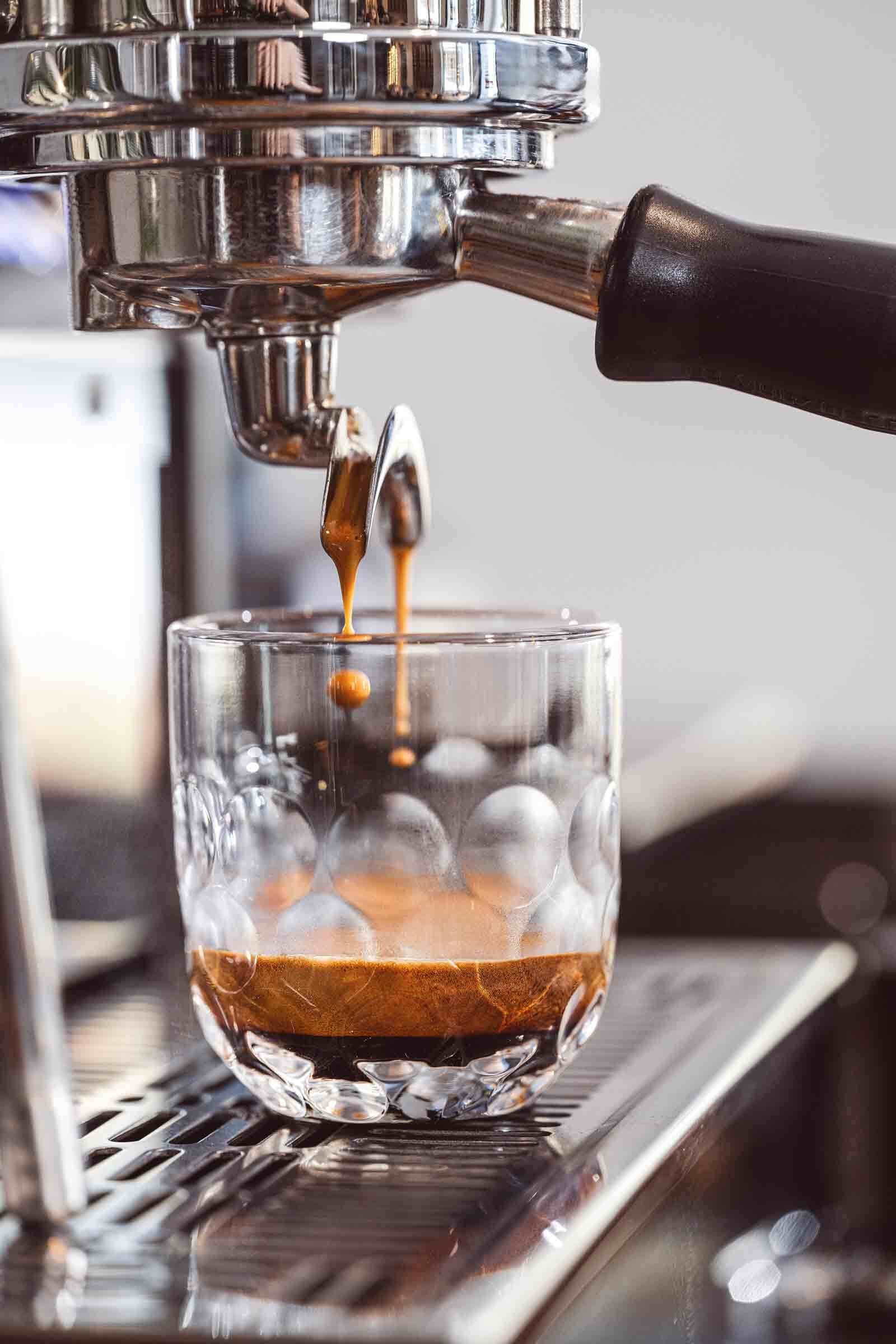 LEONARDO Latte-Macchiato-Glas »Kaffeegläser (1) Gocce 220 ml 6er Set transparent«