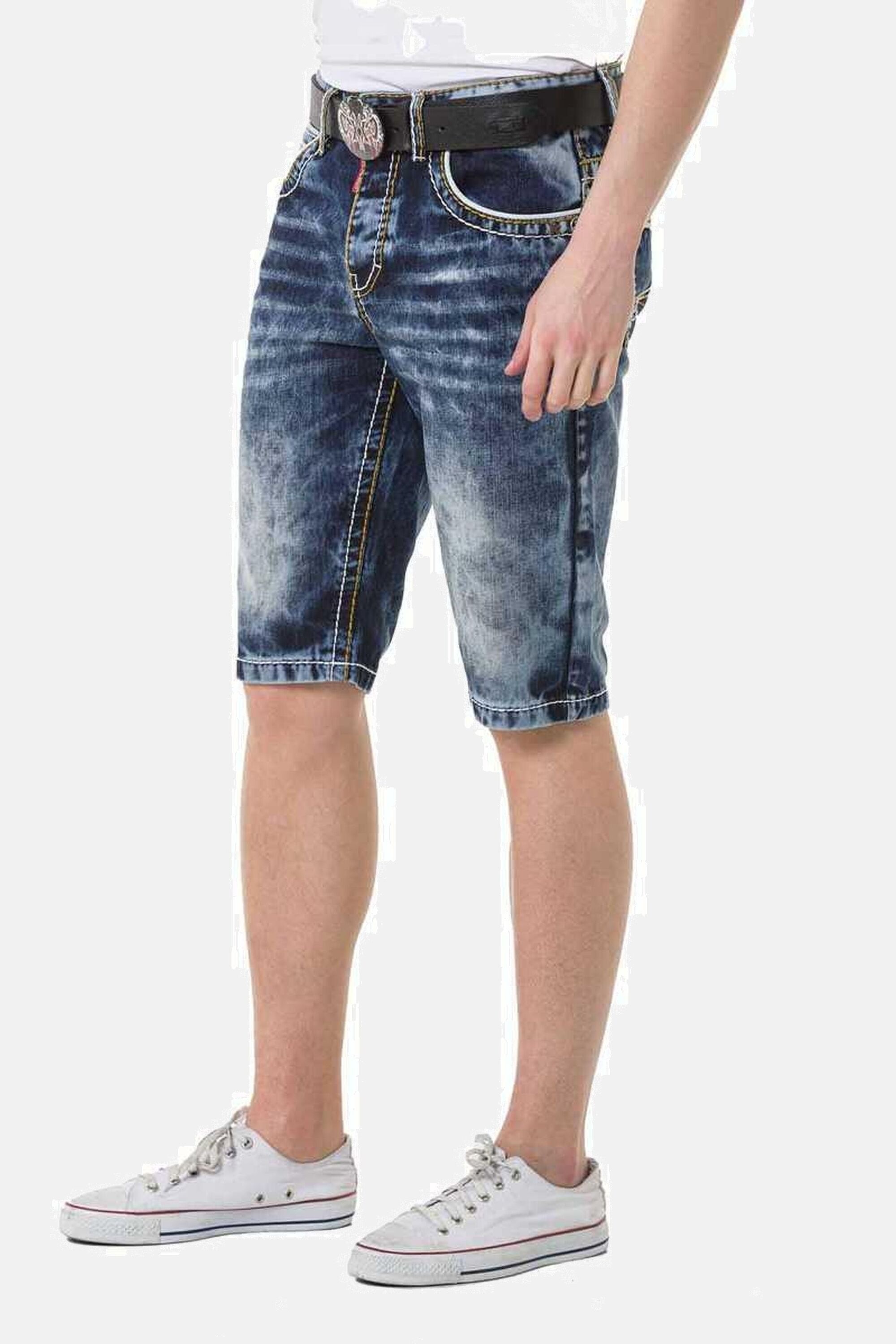 Cipo & Baxx Jeansbermudas »Bermuda & Short«, mit stylishen Kontrastnähten, CK268