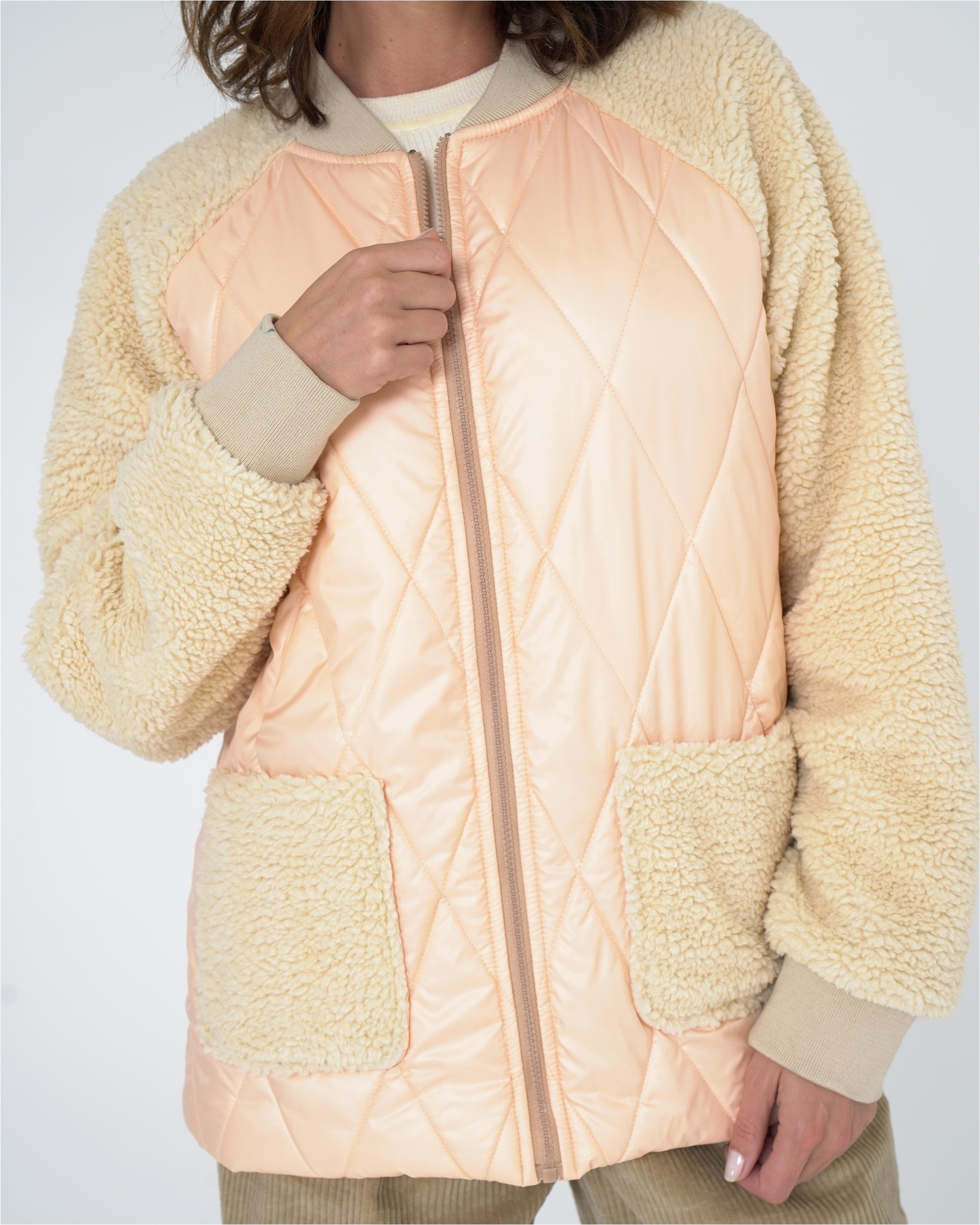 freshlions Steppjacke »Julia«, (1 St.), mit aufgesetzten Taschen