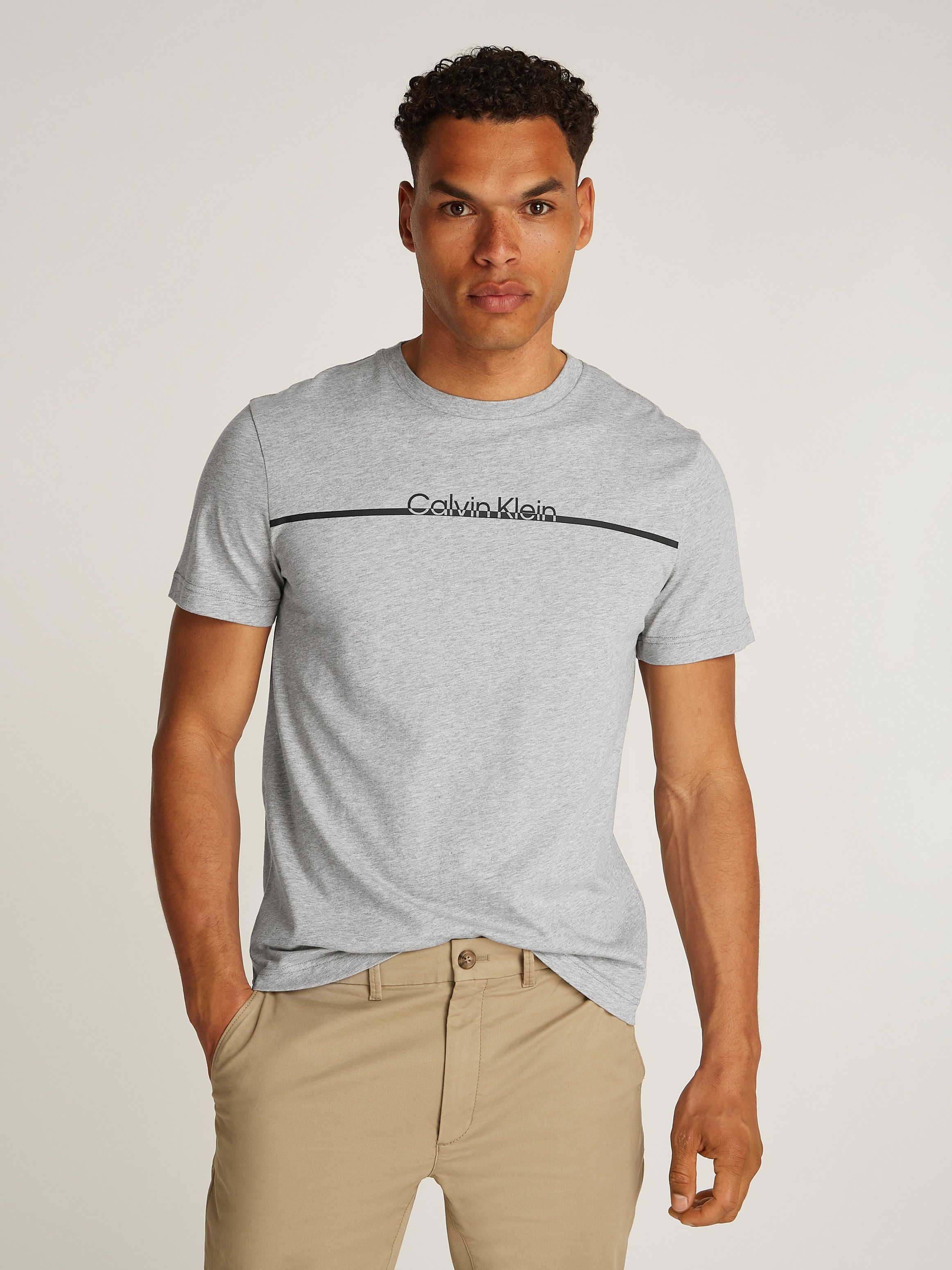 Calvin Klein Rundhalsshirt "SPLIT LINE LOGO T-SHIRT", mit Logoprint