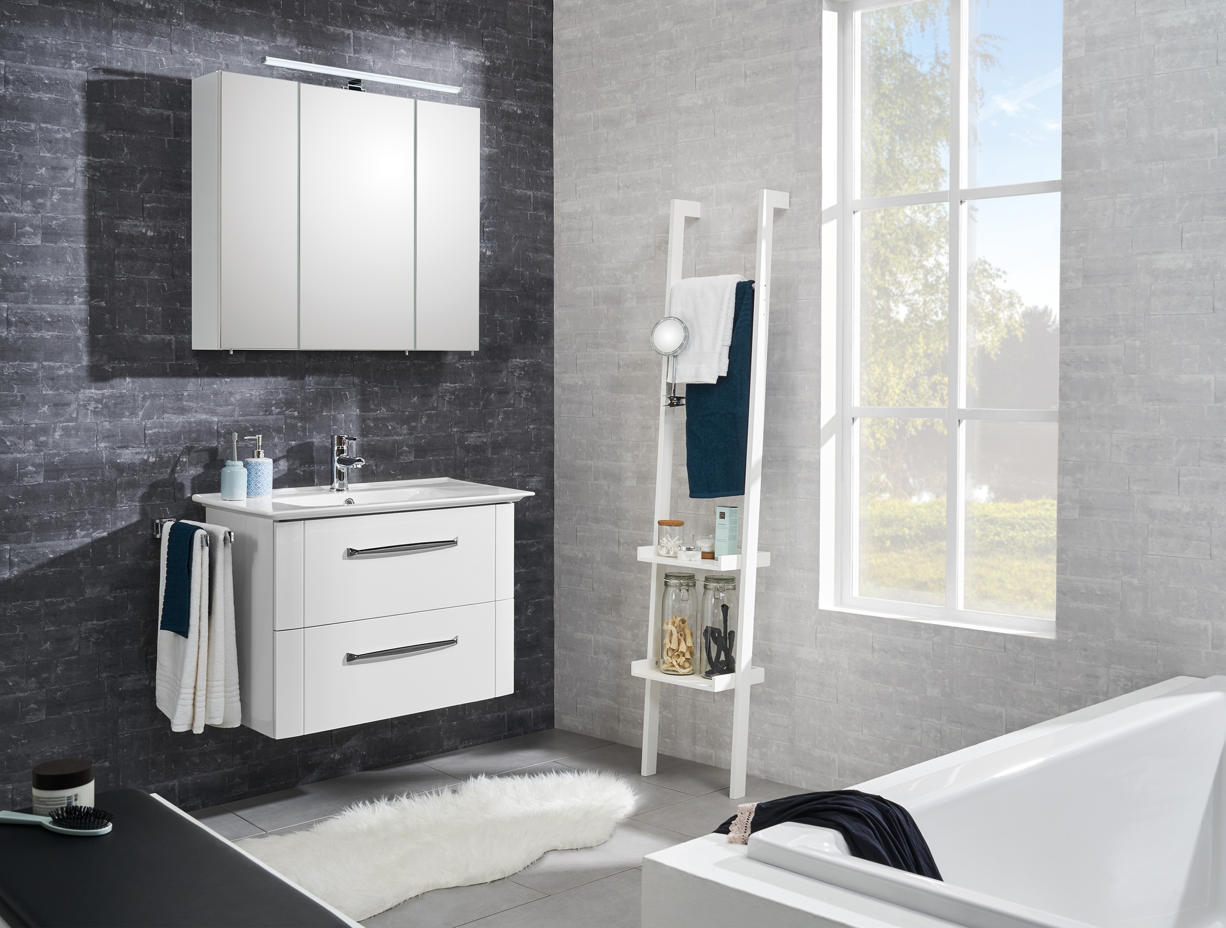 Saphir Badmöbel-Set "Badmöbel-Set 2-teilig Keramik-Waschtisch mit LED-Spieg günstig online kaufen