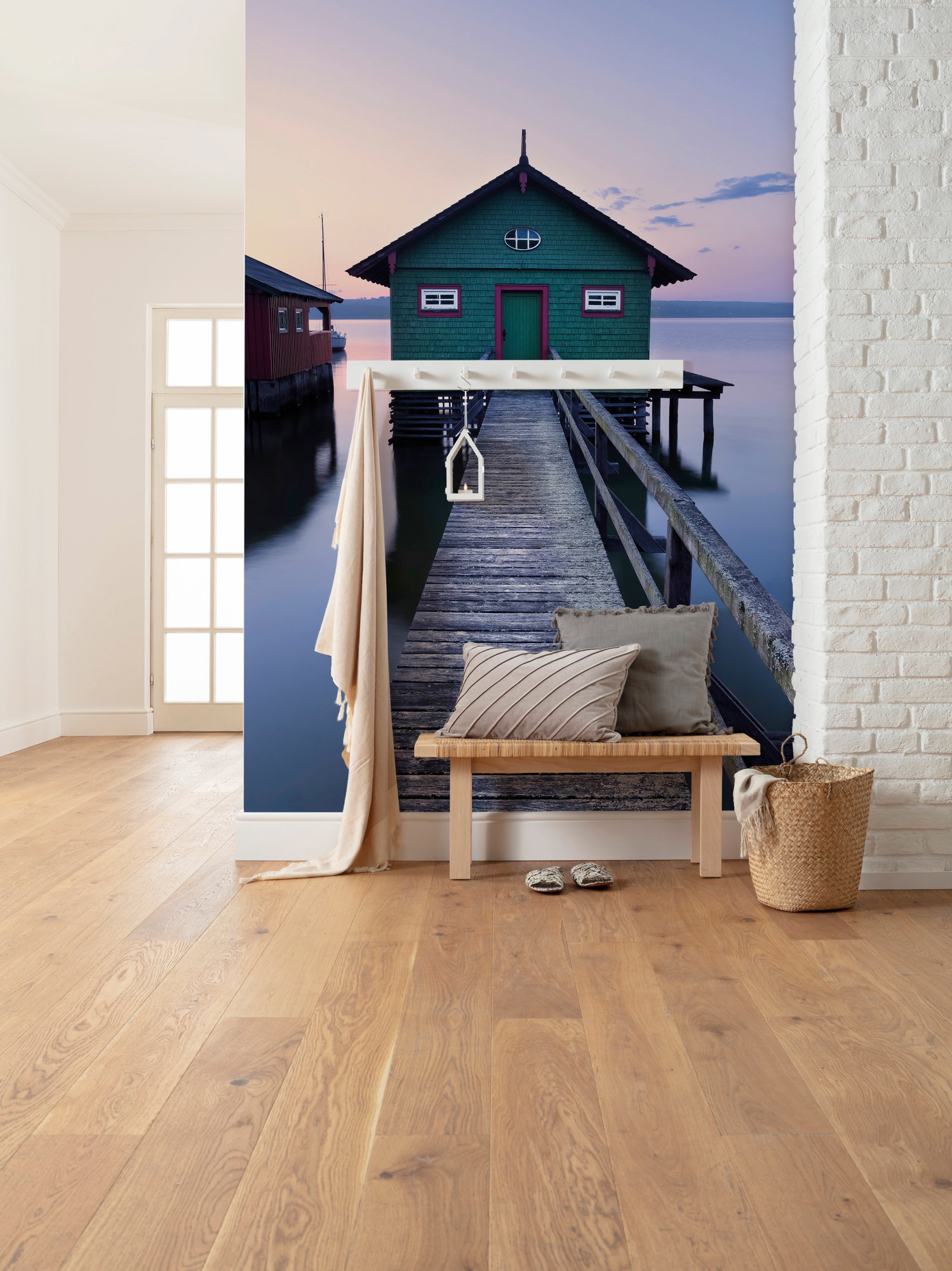 Komar Vliestapete »Digitaldruck Vlies - Das grüne Bootshaus - Größe 200 x 280 cm«, bedruckt, Wohnzimmer, Schlafzimmer