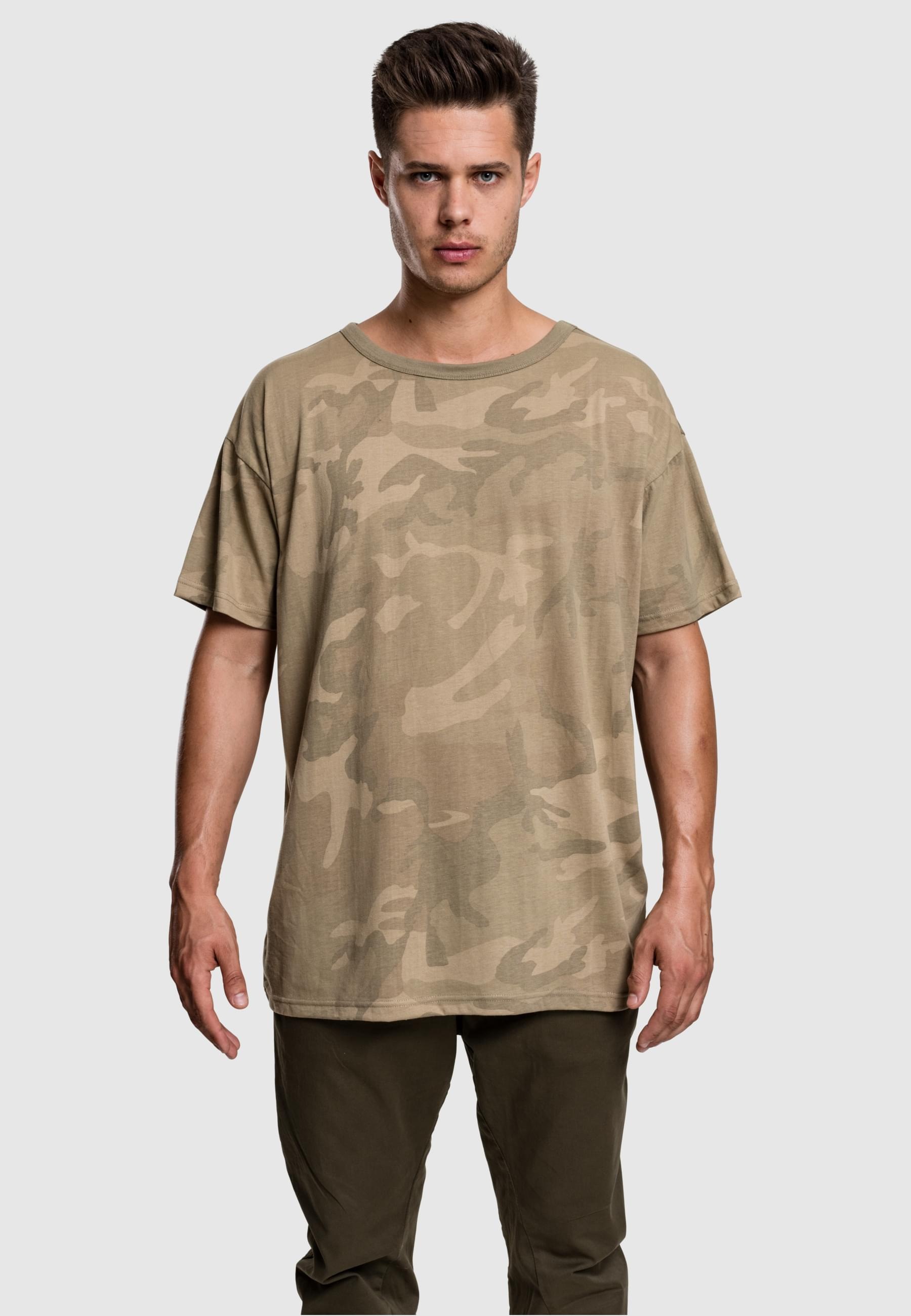 URBAN CLASSICS Kurzarmshirt »Urban Classics Herren Camo Oversized Tee«, (1 tlg.)