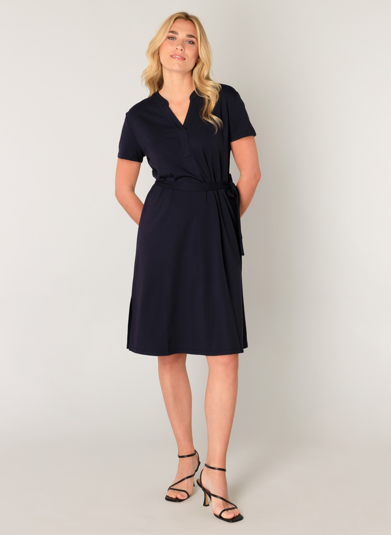 Base Level Sommerkleid "YEN", mit Bindegürtel günstig online kaufen