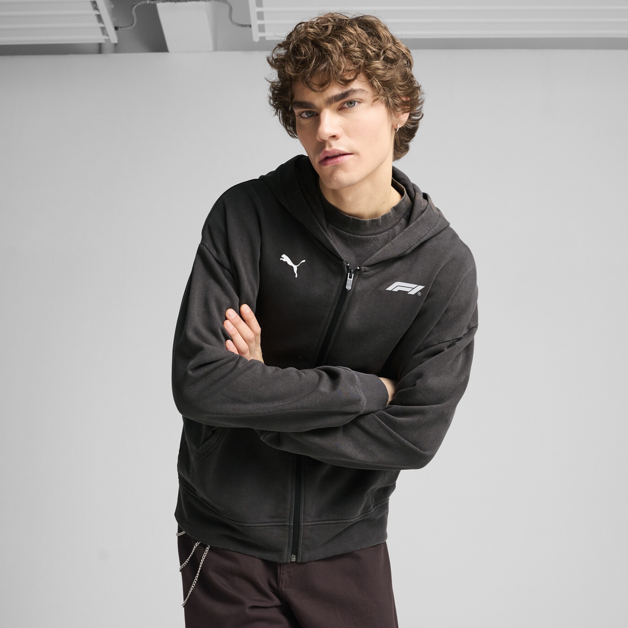 PUMA Sweatjacke »F1® Graphic Hoodie mit durchgehendem Reißverschluss Herren«