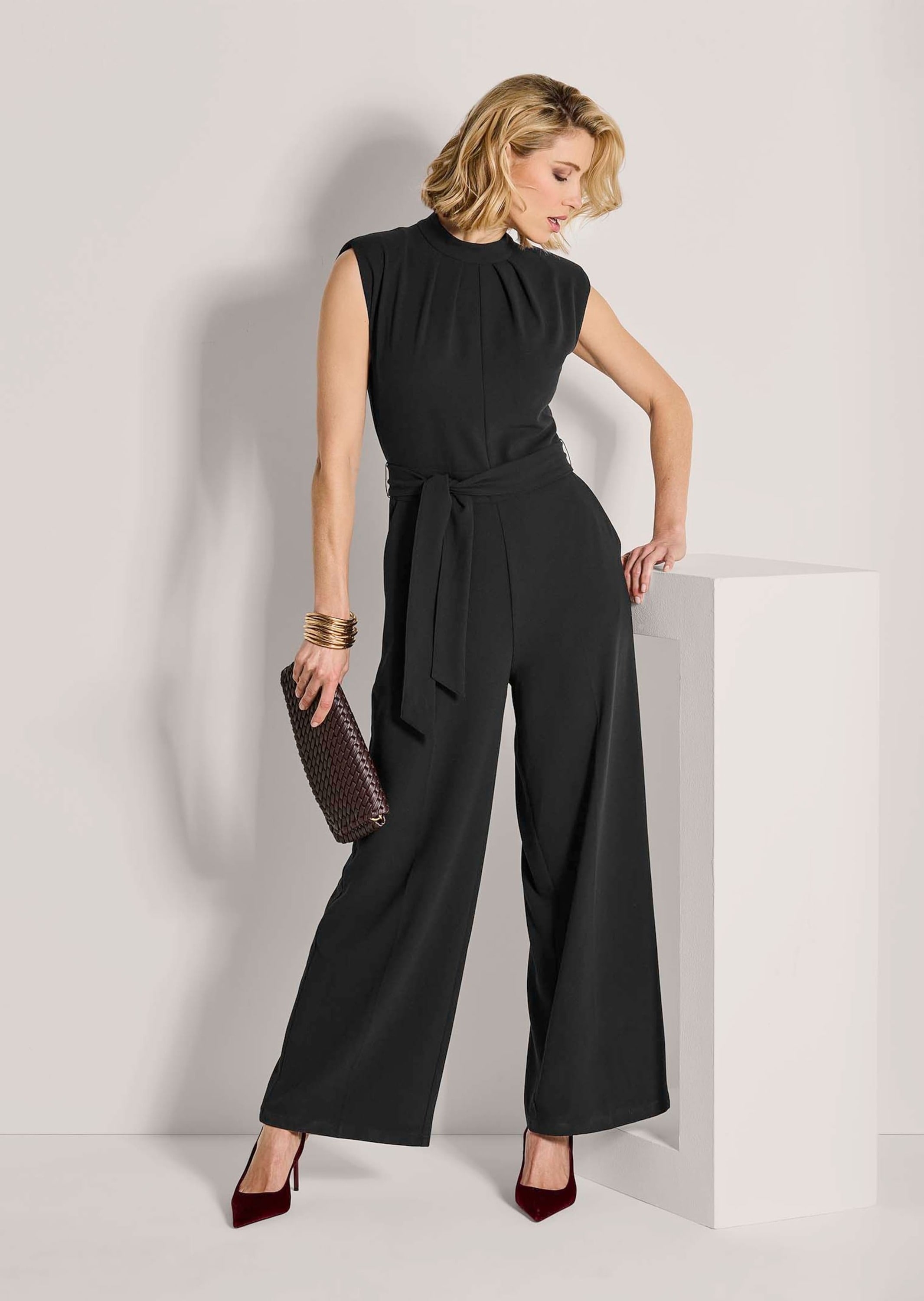 MADELEINE Overall »Overall Eleganter Jumpsuit mit Stehkragen«