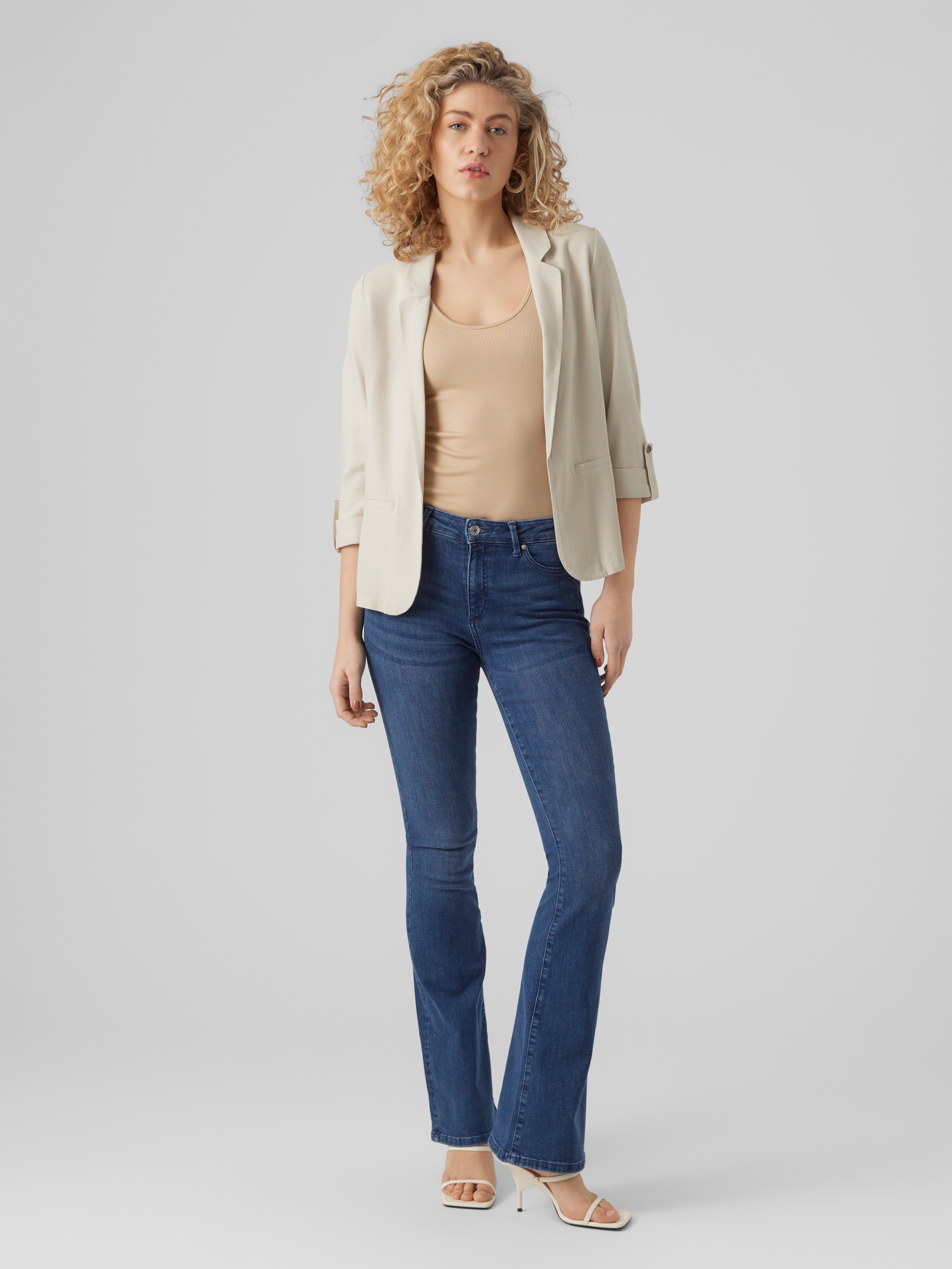 Thumbnail - Vero Moda Kurzblazer "VMJESMILO 3/4 LOOSE BLAZER WVN NOOS" mit Leinen