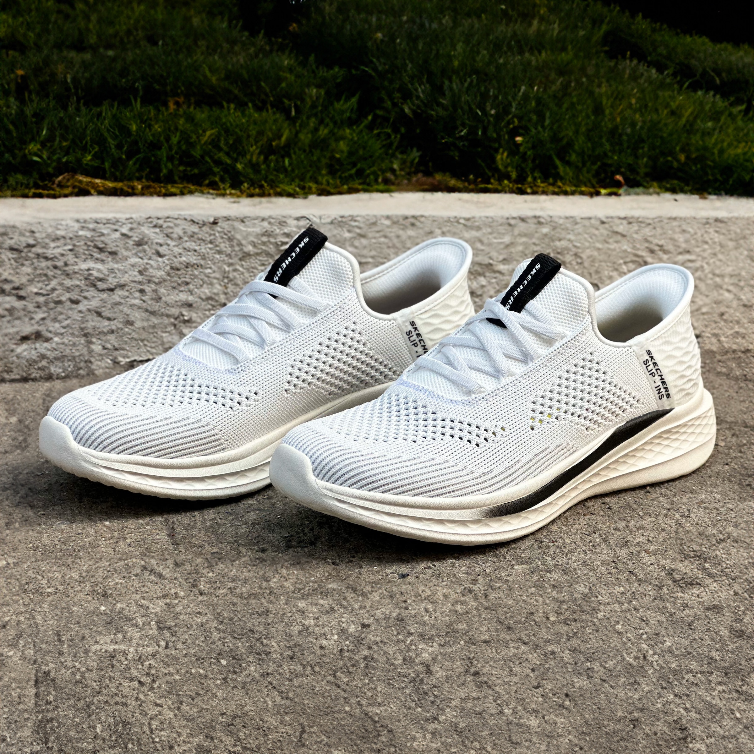 Skechers Slip-On Sneaker »SLADE-QUINTO«, Slipper, Freizeitschuh mit dezenten Kontrastbesatz