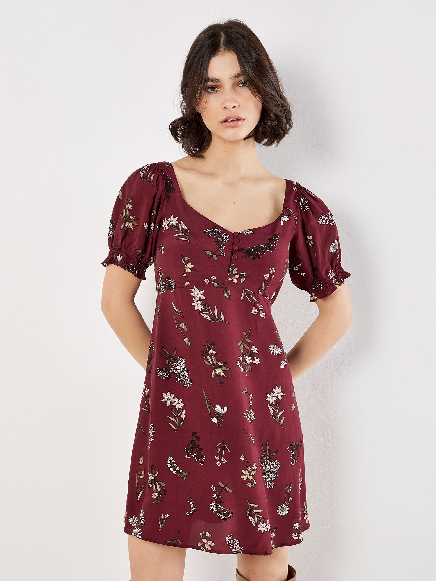 Apricot Minikleid "Florales Kleid" mit gesmoktem Rücken