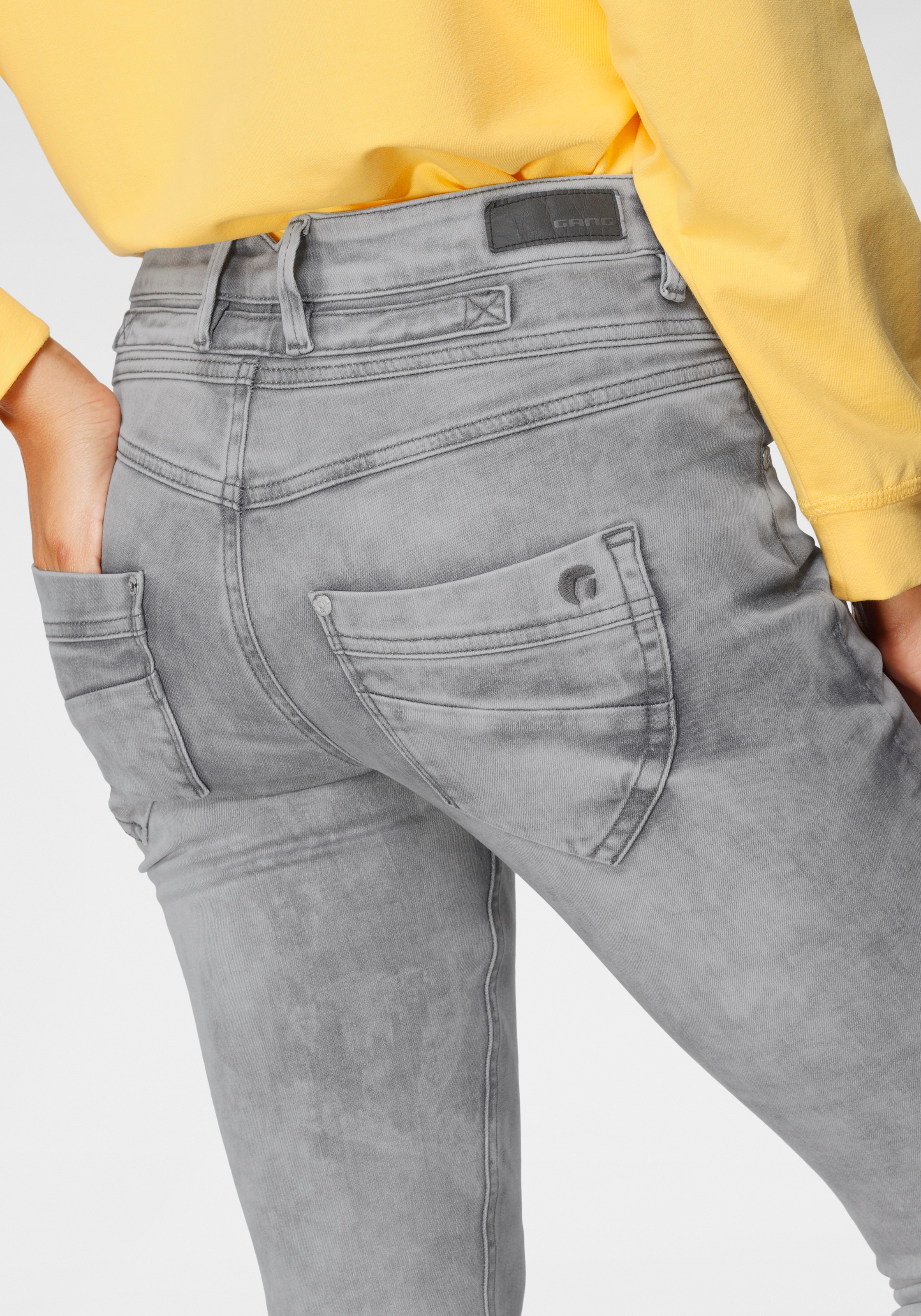 GANG Ankle-Jeans »94MEDINA«, mit leicht ausgefranster Kante am Saumabschluss