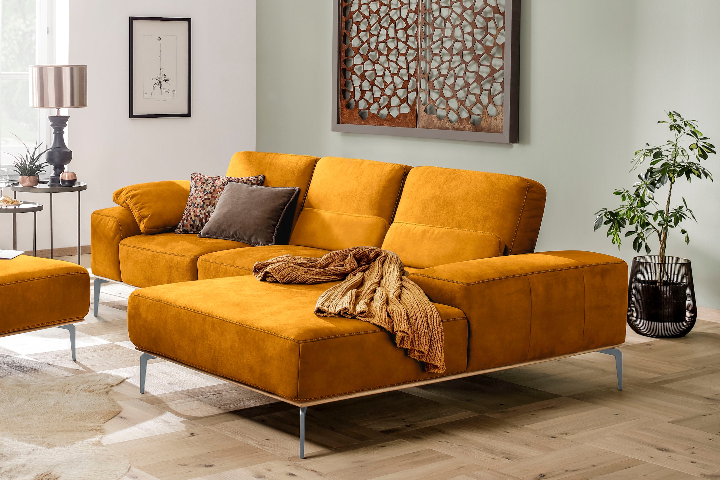 W.SCHILLIG Ecksofa "run, Designsofa mit tollem Sitzkomfort, bequem, L-Form" mit elegantem Holzsockel, Füße in Silber matt, Breite 279 cm