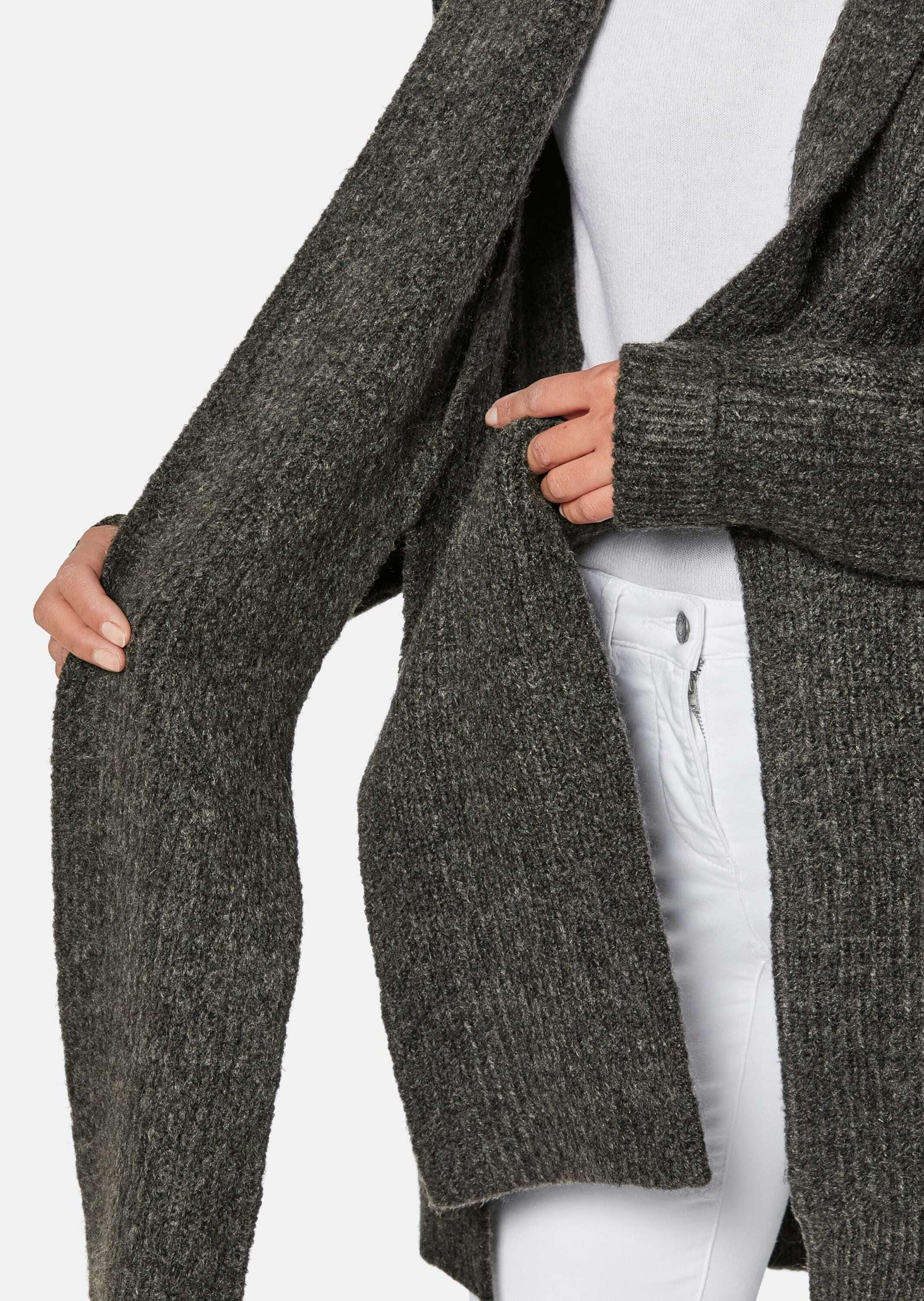 MADELEINE Strickjacke »Strickjacke Lange Strickjacke mit Glanz«