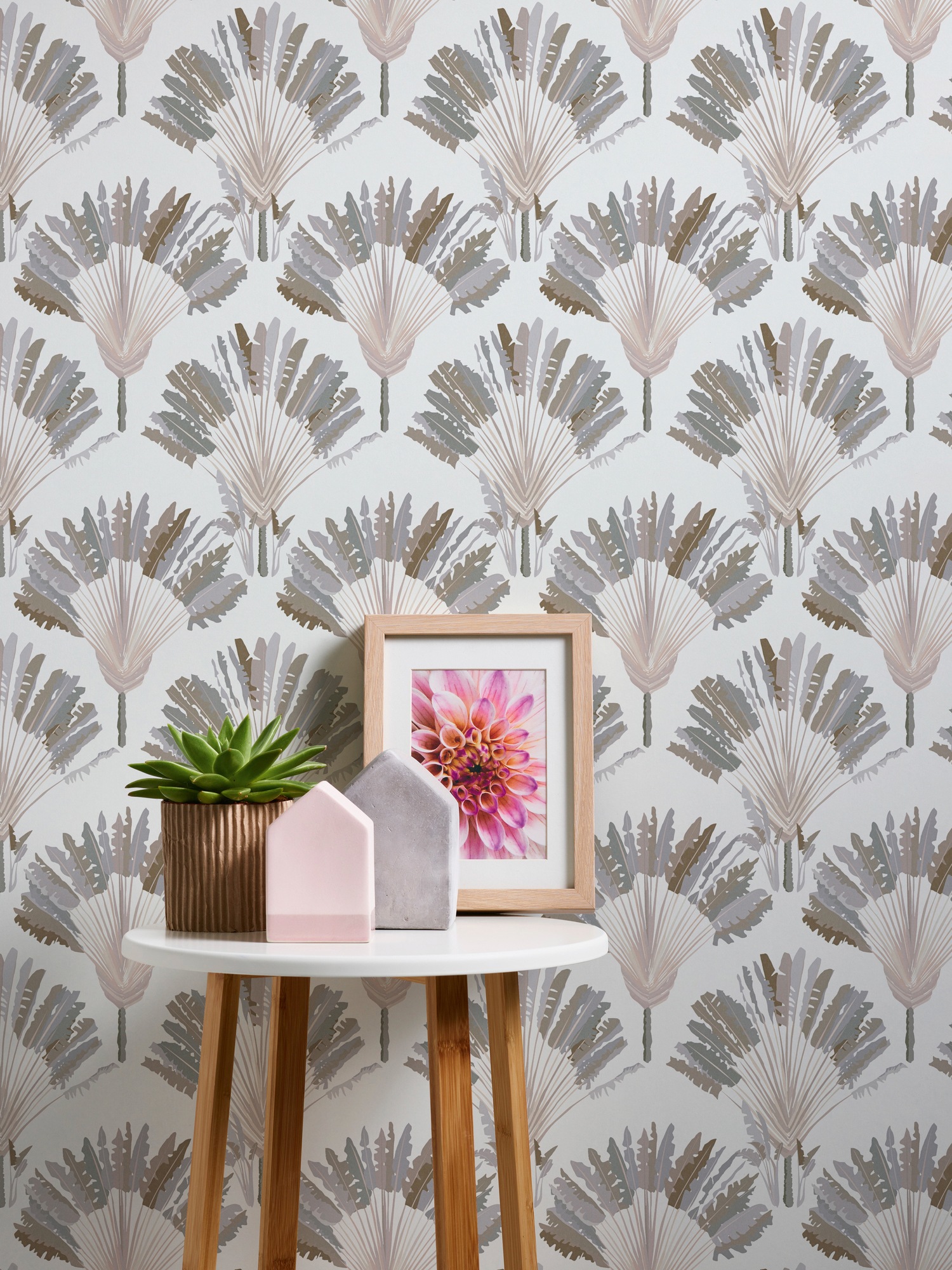Architects Paper »Jungle Chic« botanisch | floral | tropisch glatt Palmentapete Tapete Dschungel Federn Tapeten Wohnzimmer Schlafzimmer