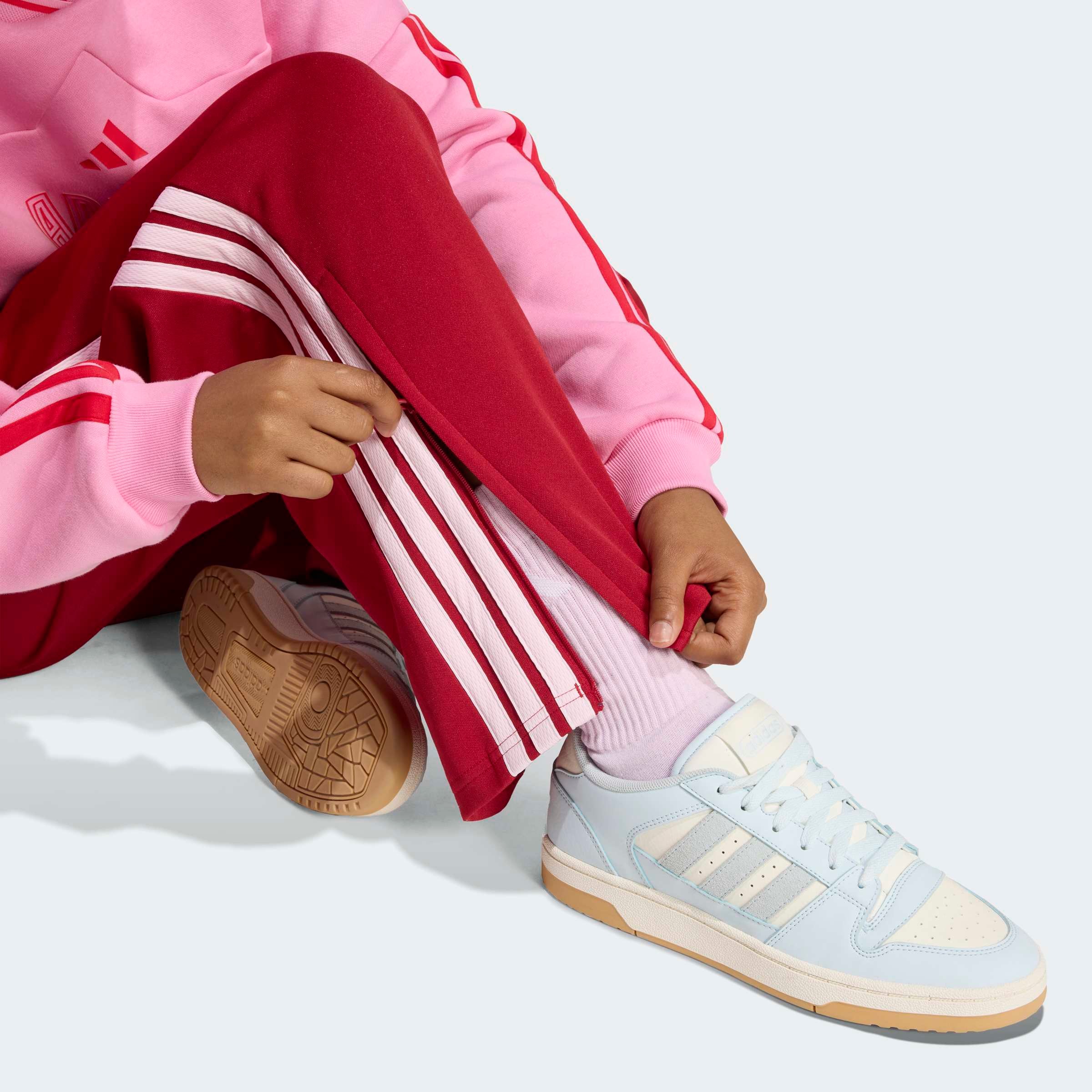 adidas Sportswear Sporthose »HOUSE OF TIRO, WEITES BEIN«  sportlicher Stil, für Training und Freizeit, mit Kordelverschluss