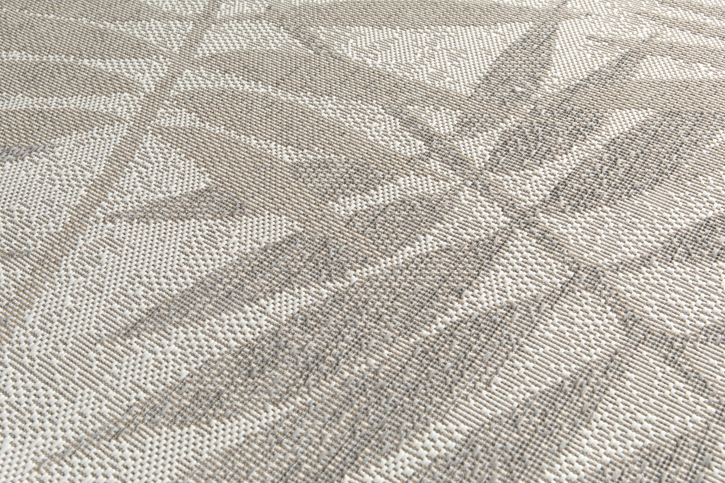 Primaflor-Ideen in Textil Teppich »Outdoorteppich RENEW - Leaves«, rechteckig, 4 mm Höhe, Flachgewebe, Blätter, In- und Outdoor geeignet, Balkon & Terrasse