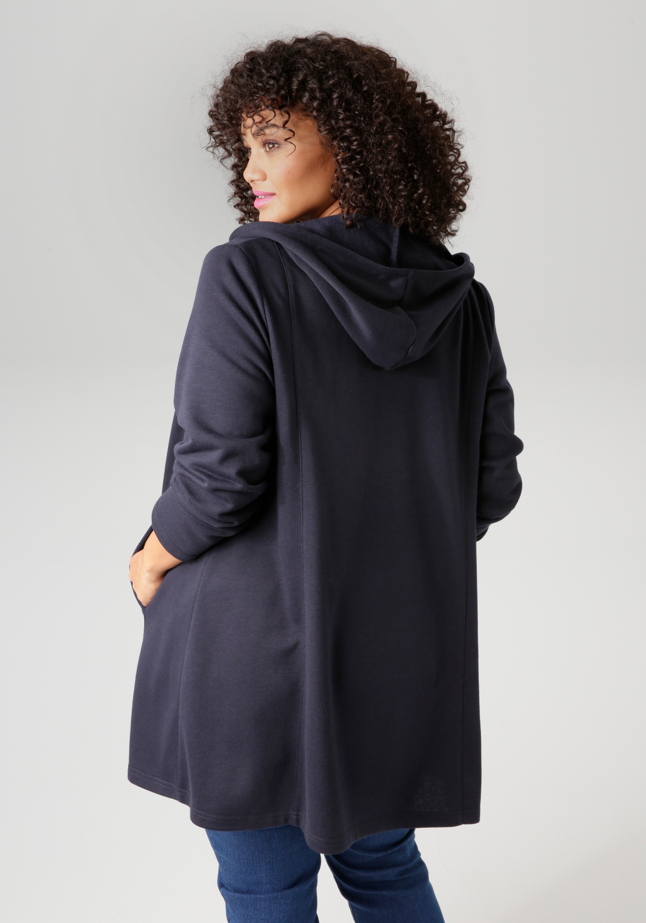 Aniston PLUS Sweatjacke, mit Kapuze günstig online kaufen