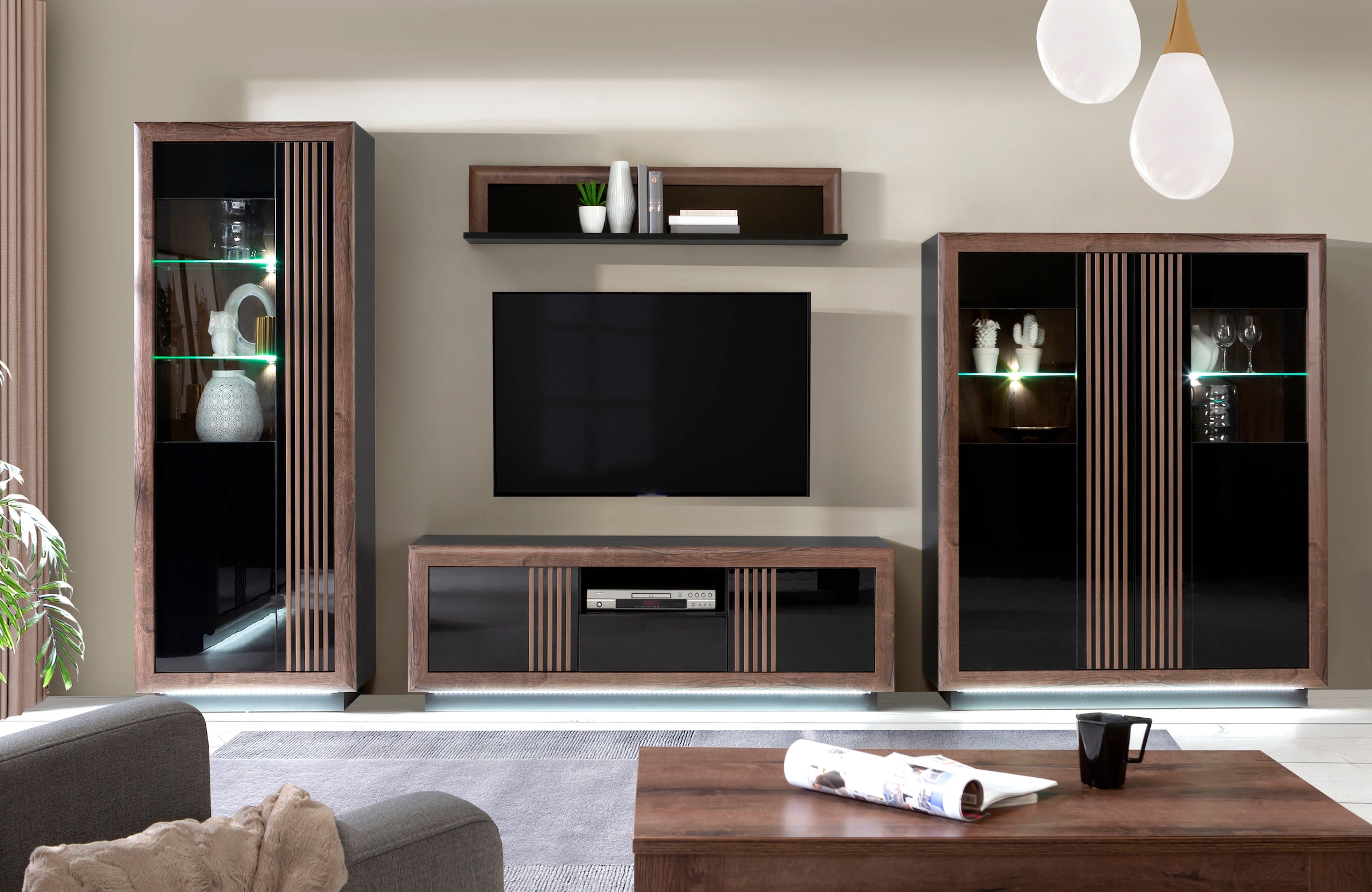 FORTE Highboard »Savona«, Höhe 197 cm, inkl. Lichtleiste im Sockel