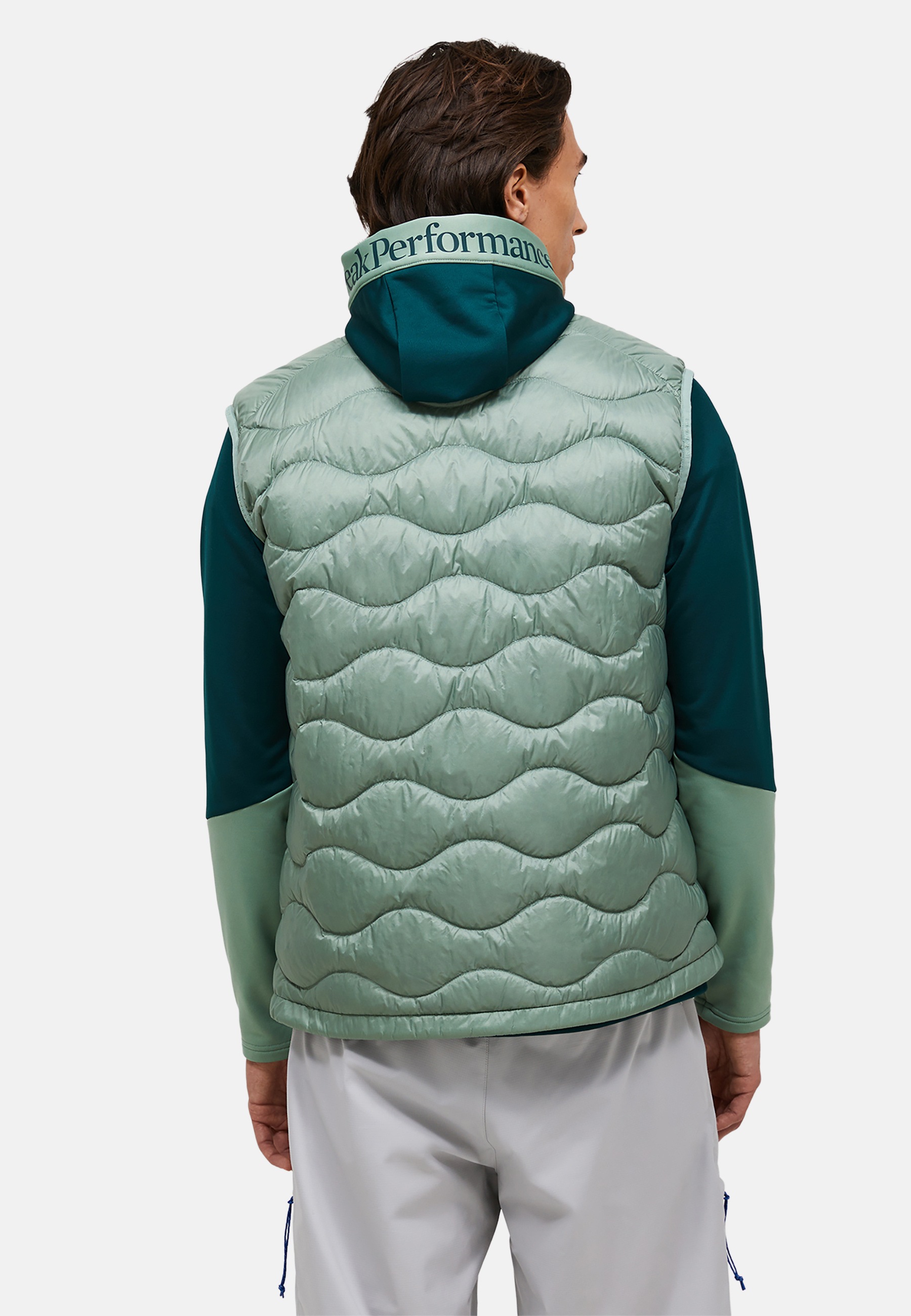 Peak Performance Daunenweste »M Helium Utility Down Vest« mit dezenten Farbdetails