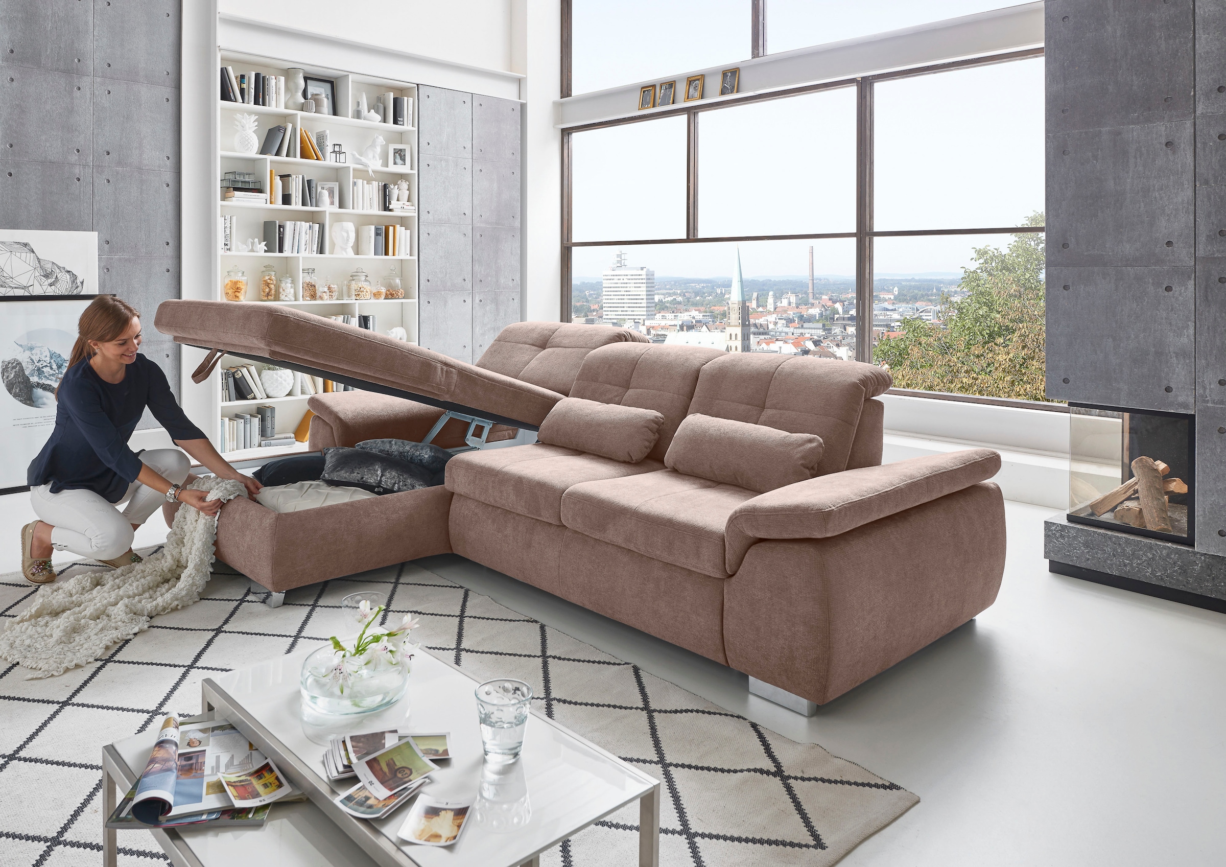 Die PlanBar Ecksofa »MP-IN16037 L-Form mit Federkern-Polsterung«, mit Sitztiefenverstellung & Zierkissen