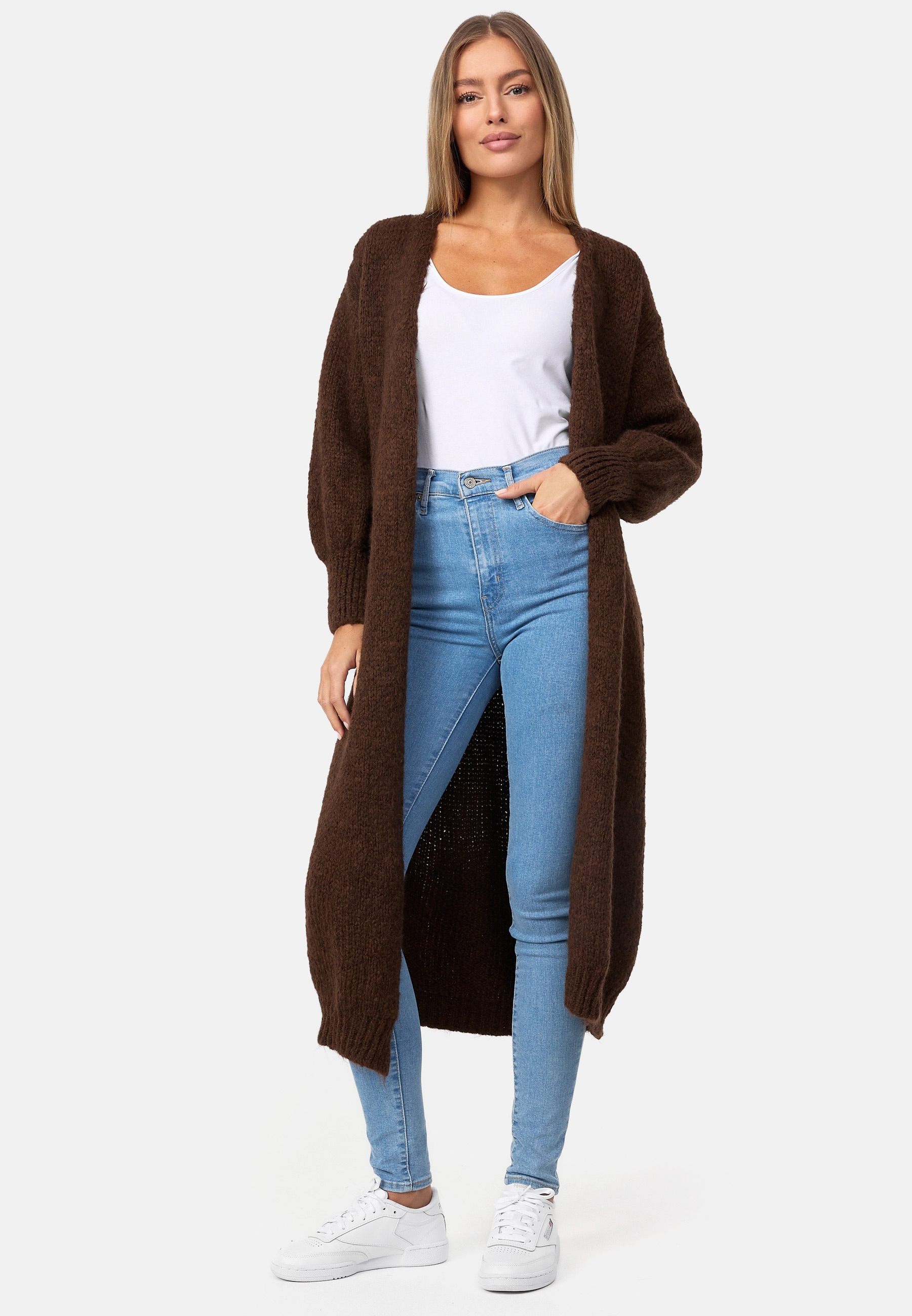 Decay Strickjacke, in klassischem Design