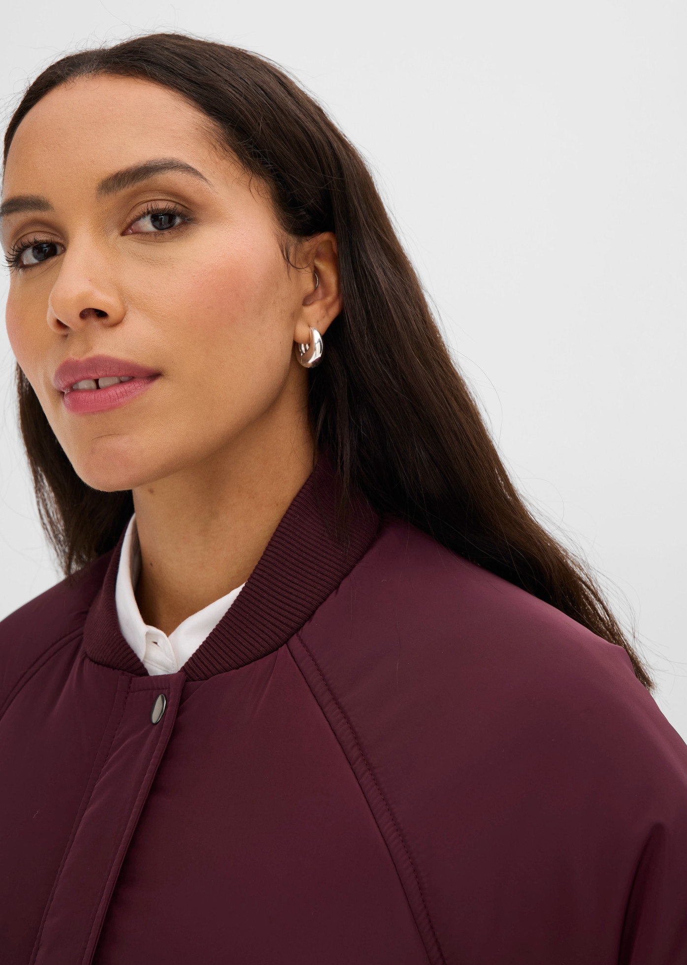 bonprix Pilotenjacke sportlicher Stil, locker geschnitten, mit Baseball-Kragen