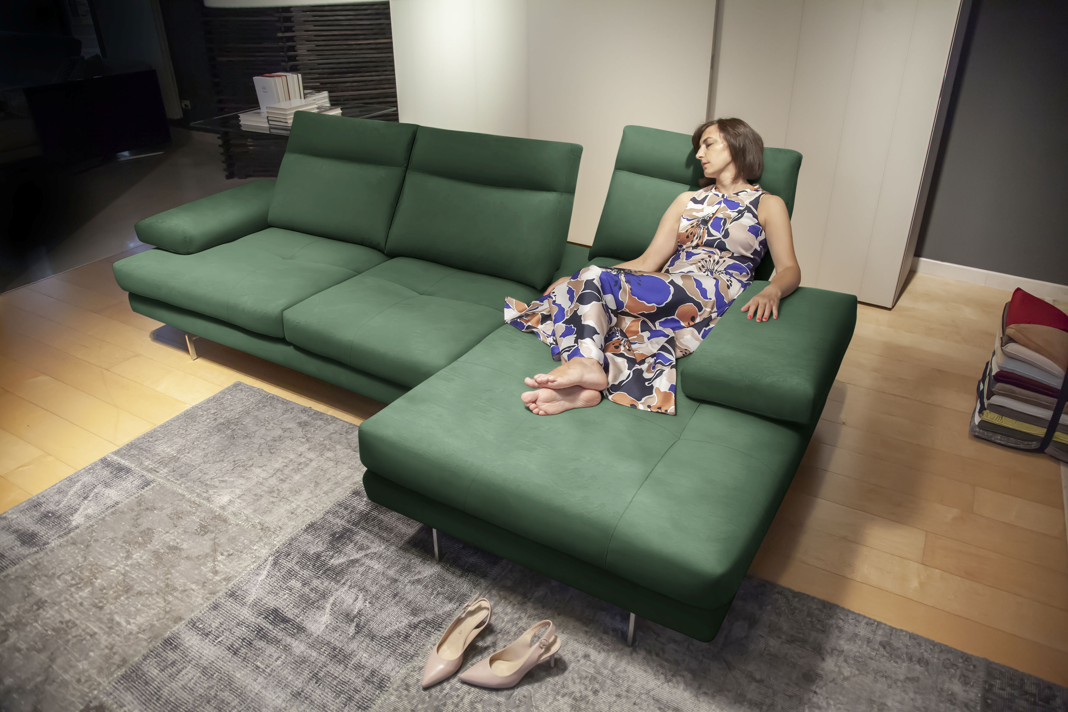 CALIA ITALIA Ecksofa "Toby Wing, B/T: 278/153 cm, Designsofa mit hohem Sitzkomfort, L-Form" inklusive Sitztiefenverstellung, Füße in chrom glänzend