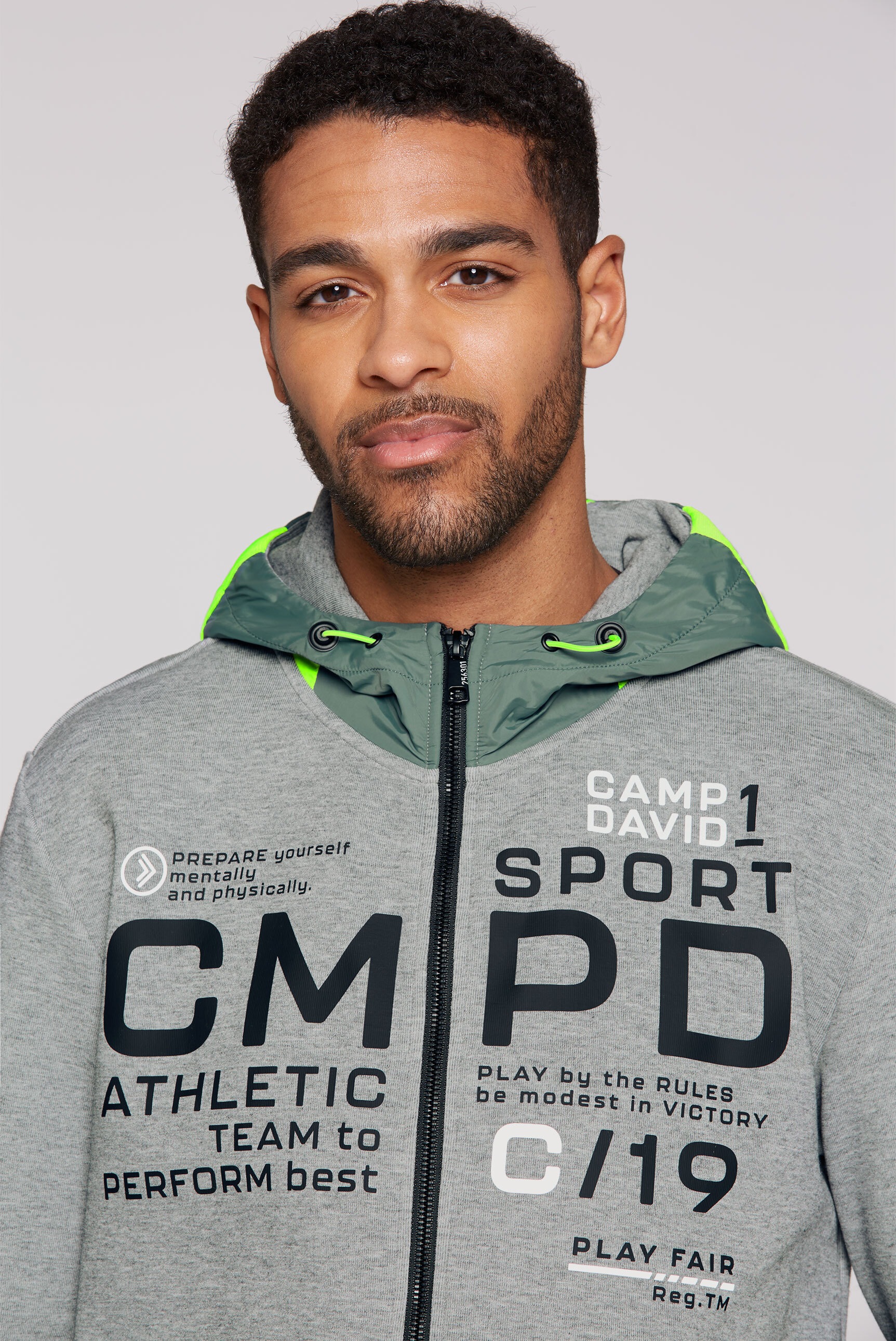 CAMP DAVID Kapuzensweatjacke, mit verstellbarer Kapuze