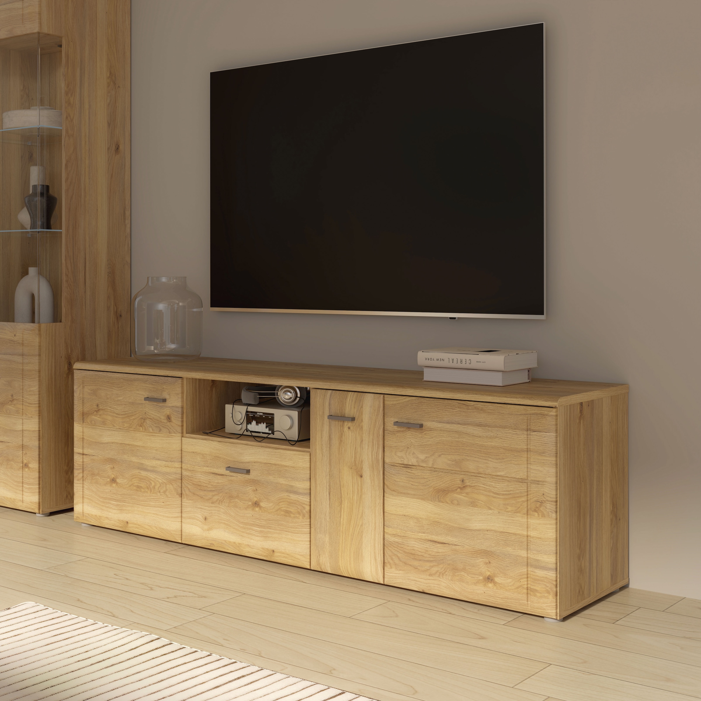 FORTE Lowboard »Akinori TV-Board, TV-Schrank«, TV Board, Holzoptik, MDF Front, Metallgriffe, Vollauszug, Soft Close