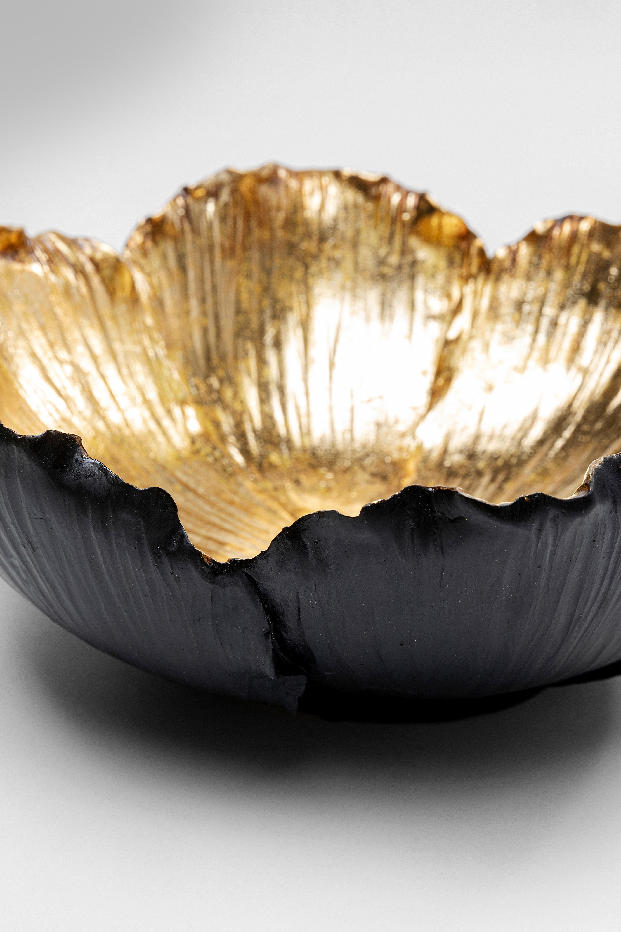Kare Design Schale »Flower Bloom Schwarz Gold« aus Polyresin (Kunststein) aus foliertem Polyresin