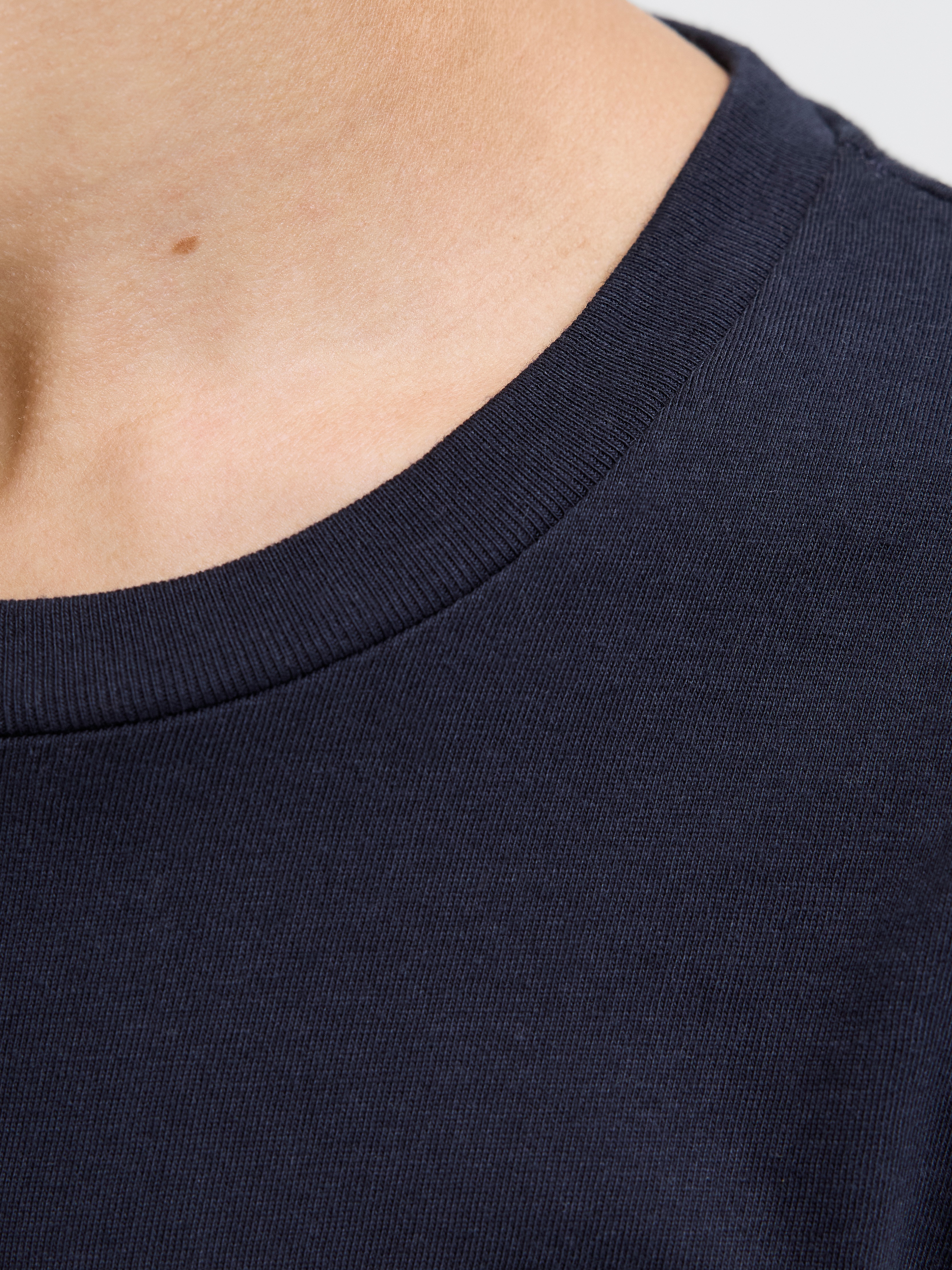 Thumbnail - Jack & Jones Junior T-Shirt "JJURBAN TEE LS CREW NECK JNR"