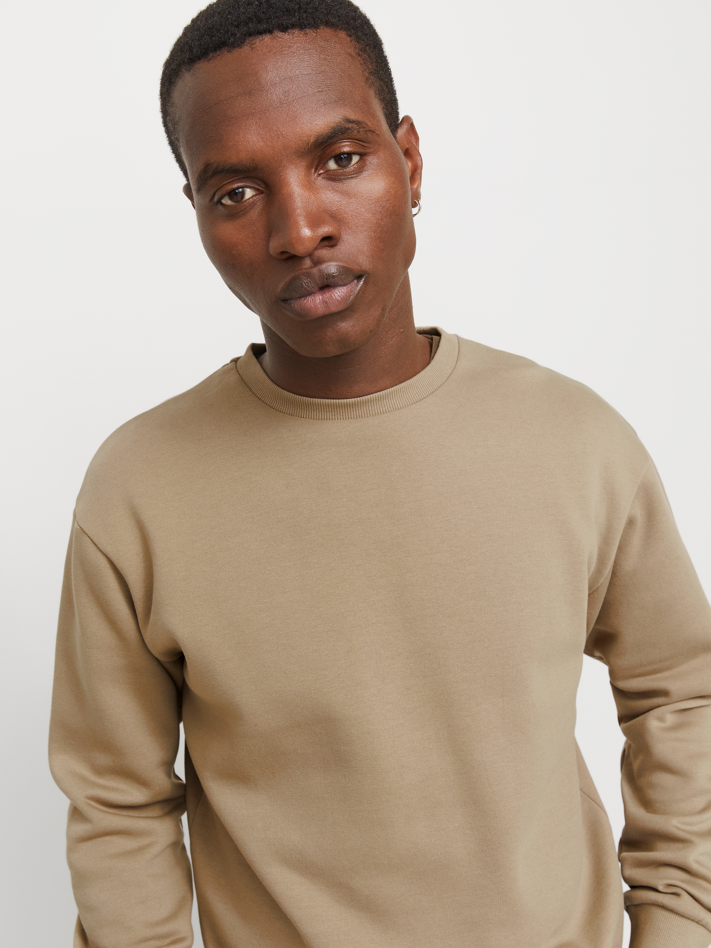 Jack & Jones Sweatshirt »JJEBRADLEY mit Rippbündchen für Alltag und Freizeit«, mit Rippbündchen
