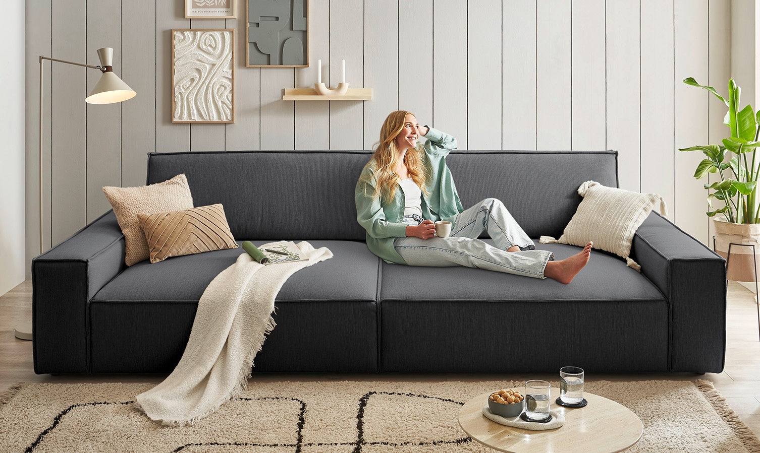 OTTO home Big-Sofa "SHERWOOD XXL Leinenoptik, Big-Sofa (316cm), extra tief (95 cm)" bequemer Sitzkomfort, Cord u. Leinenoptik, Kedernaht