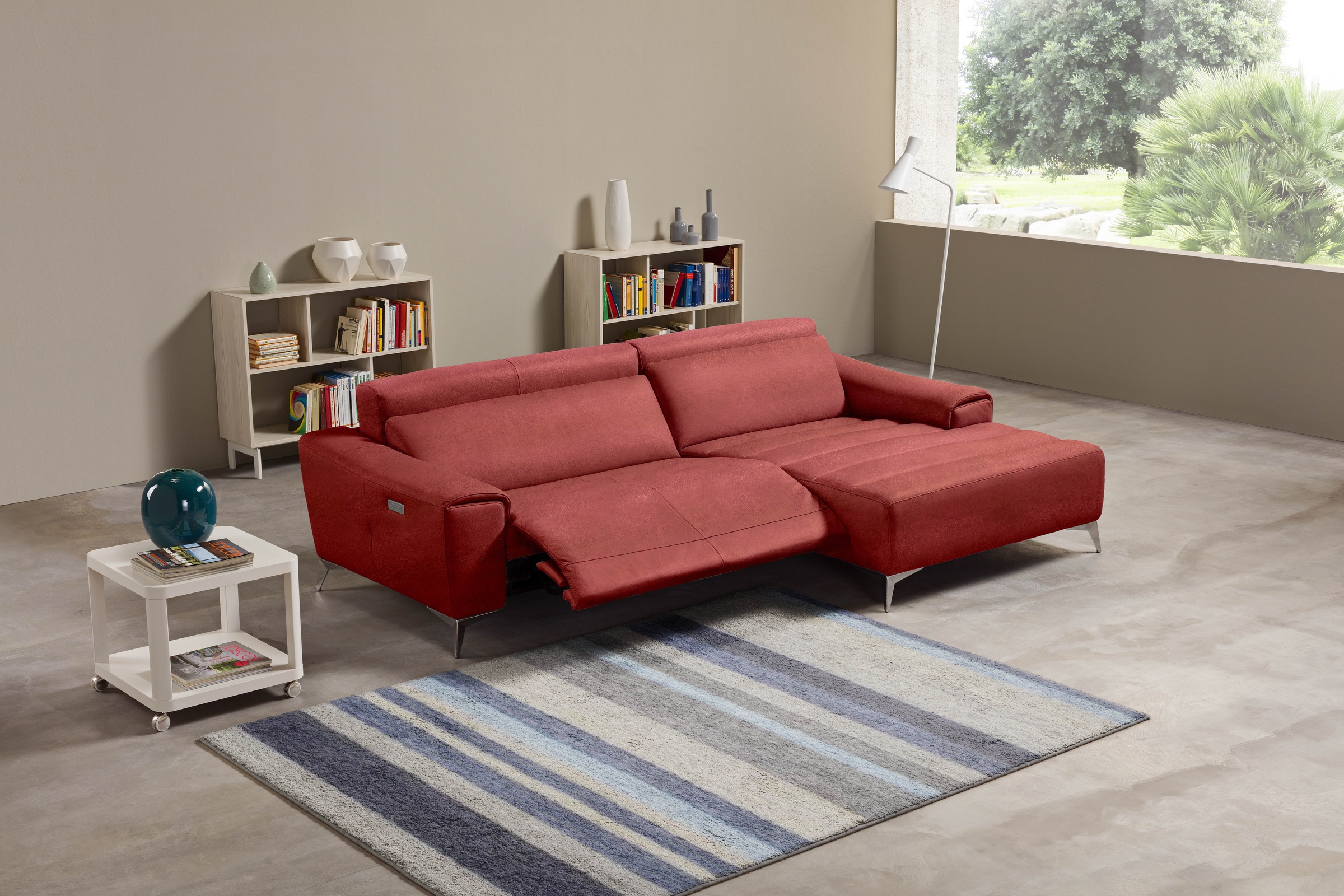 Egoitaliano Ecksofa »Suzette, Designsofa mit hohem Sitzkomfort«, mit Recamiere, inkl. 1 elektronischen Relaxfunktion, L-Form