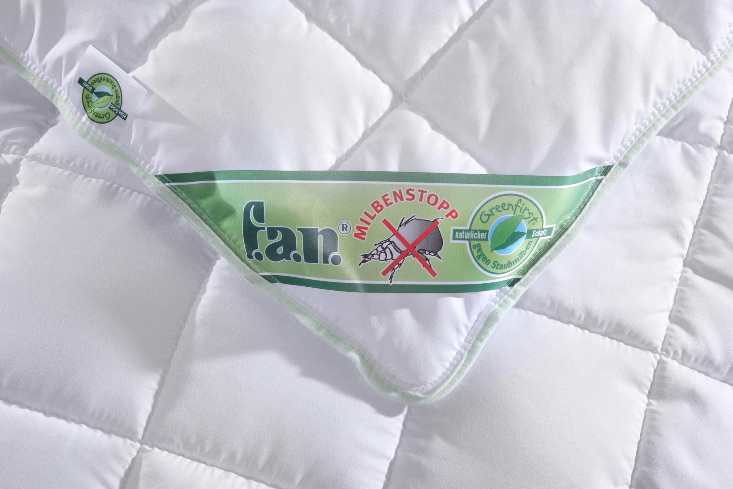 fan Microfaserbettdecke »Greenfirst«, leicht, Füllung Polyesterfaser, Bezug 100% Baumwolle, (1 St.), von Verbrauchern getestet