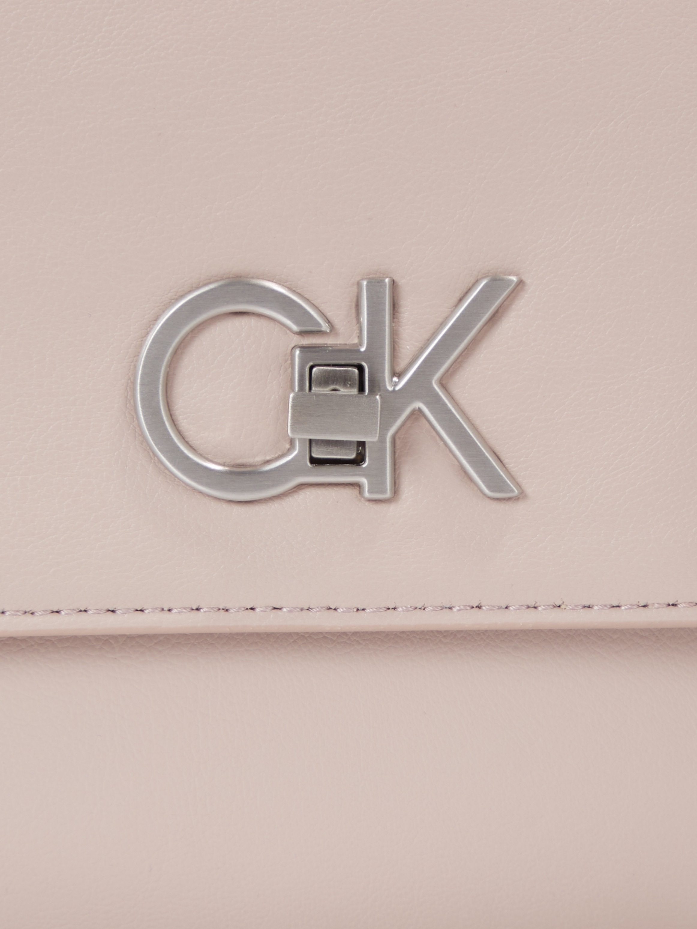 Calvin Klein Schultertasche »RE-LOCK CROSSBODY W/FLAP SM«, im handlichen Design