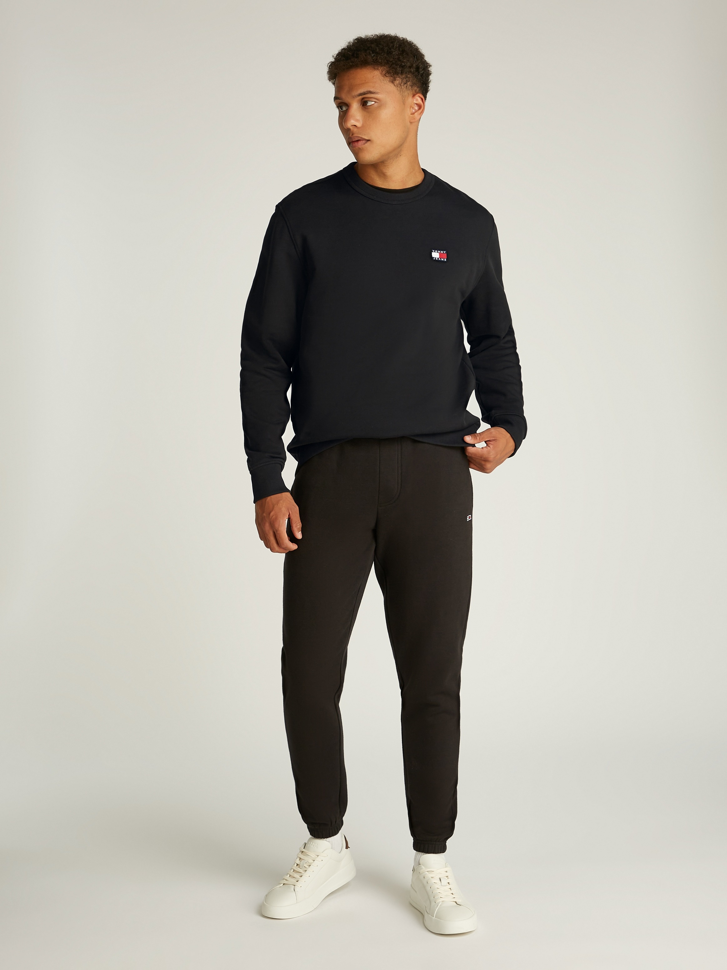 Tommy Jeans Sweatshirt »TJM REG BADGE CREW EXT«, Mit Rundhalsausschnitt