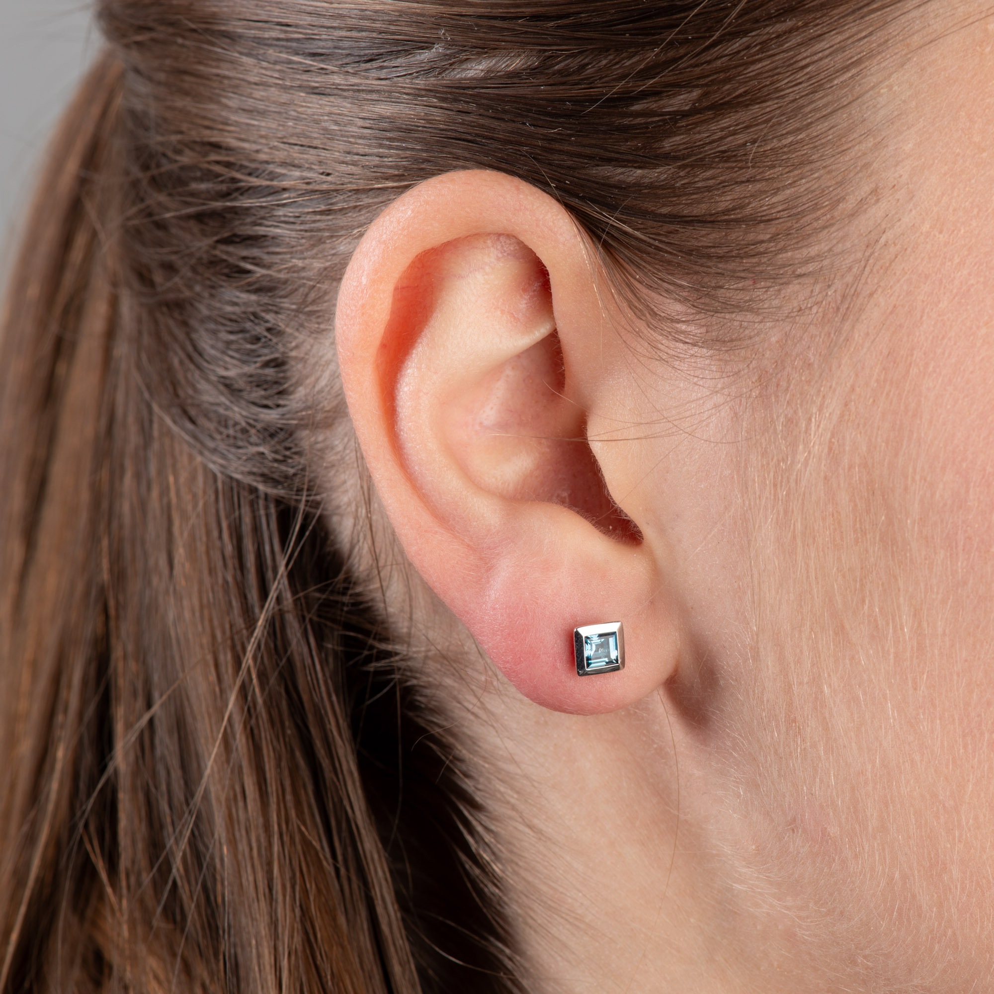 Orolino Paar Ohrstecker »Gold 585 mit 2x Blautopas (beh.) London Blue«