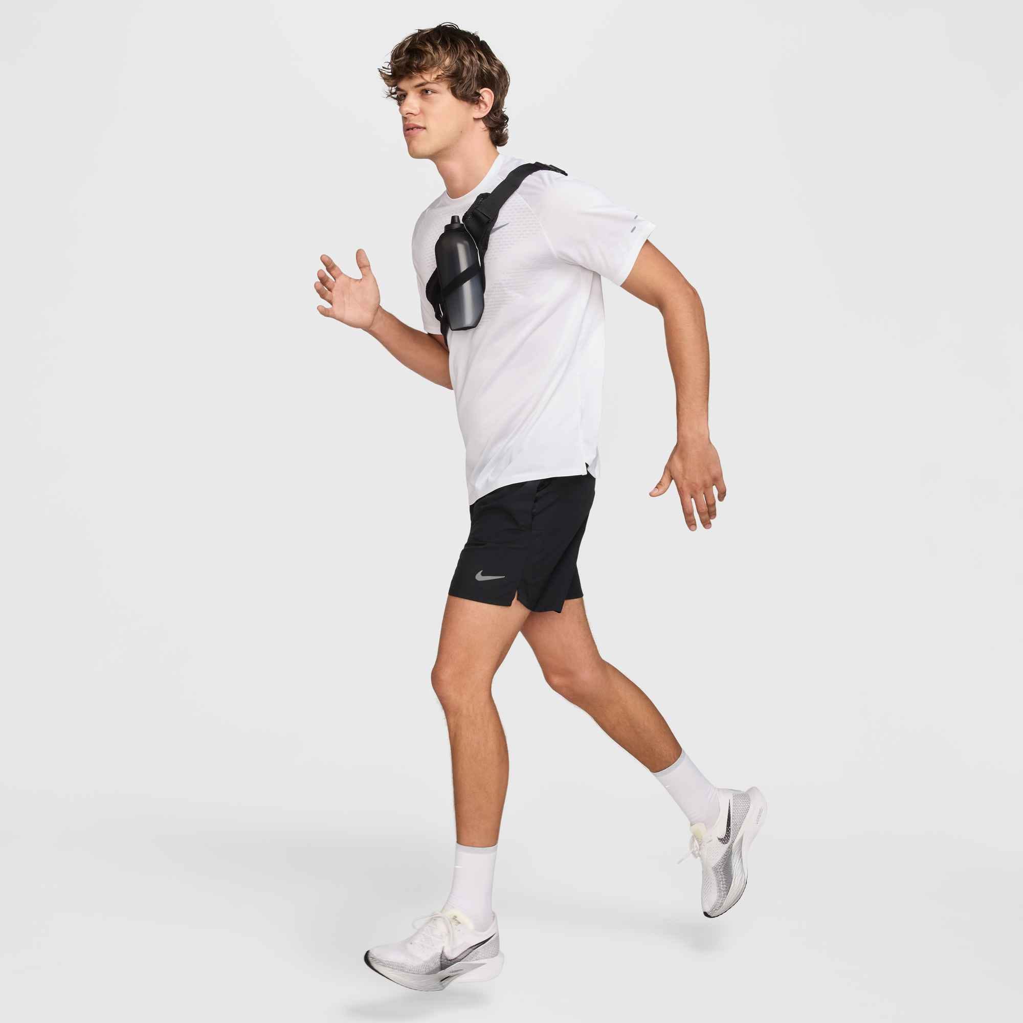 Nike Laufshirt »M NK DFADV STRIDE SS TOP« sportliche Passform, Kurzarm, für Lauftraining, atmungsaktiv