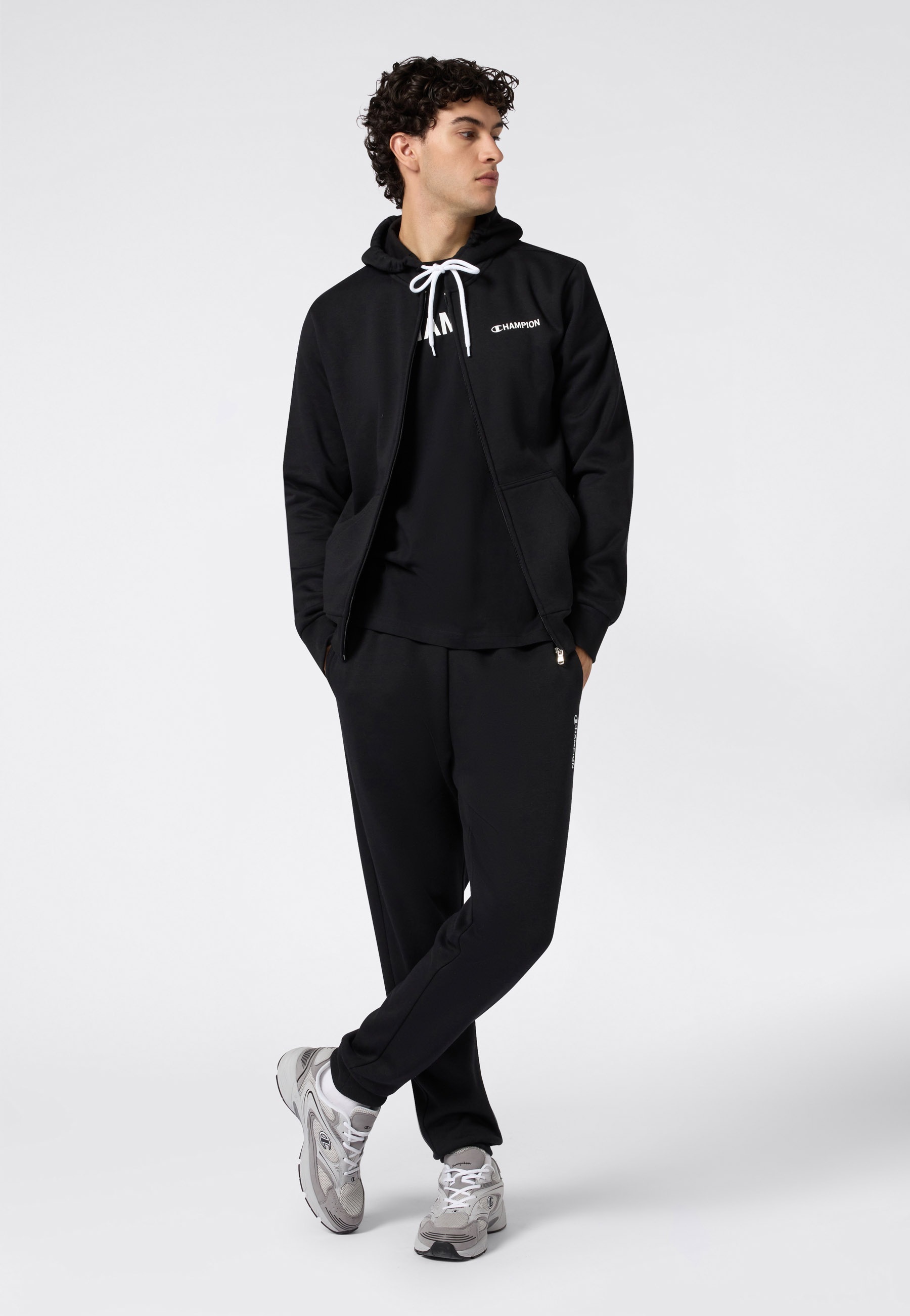 Champion Kapuzensweatjacke »Graphic Full Zip Hoodie« mit Kapuze, für Alltag, aus Baumwolle und Polyester