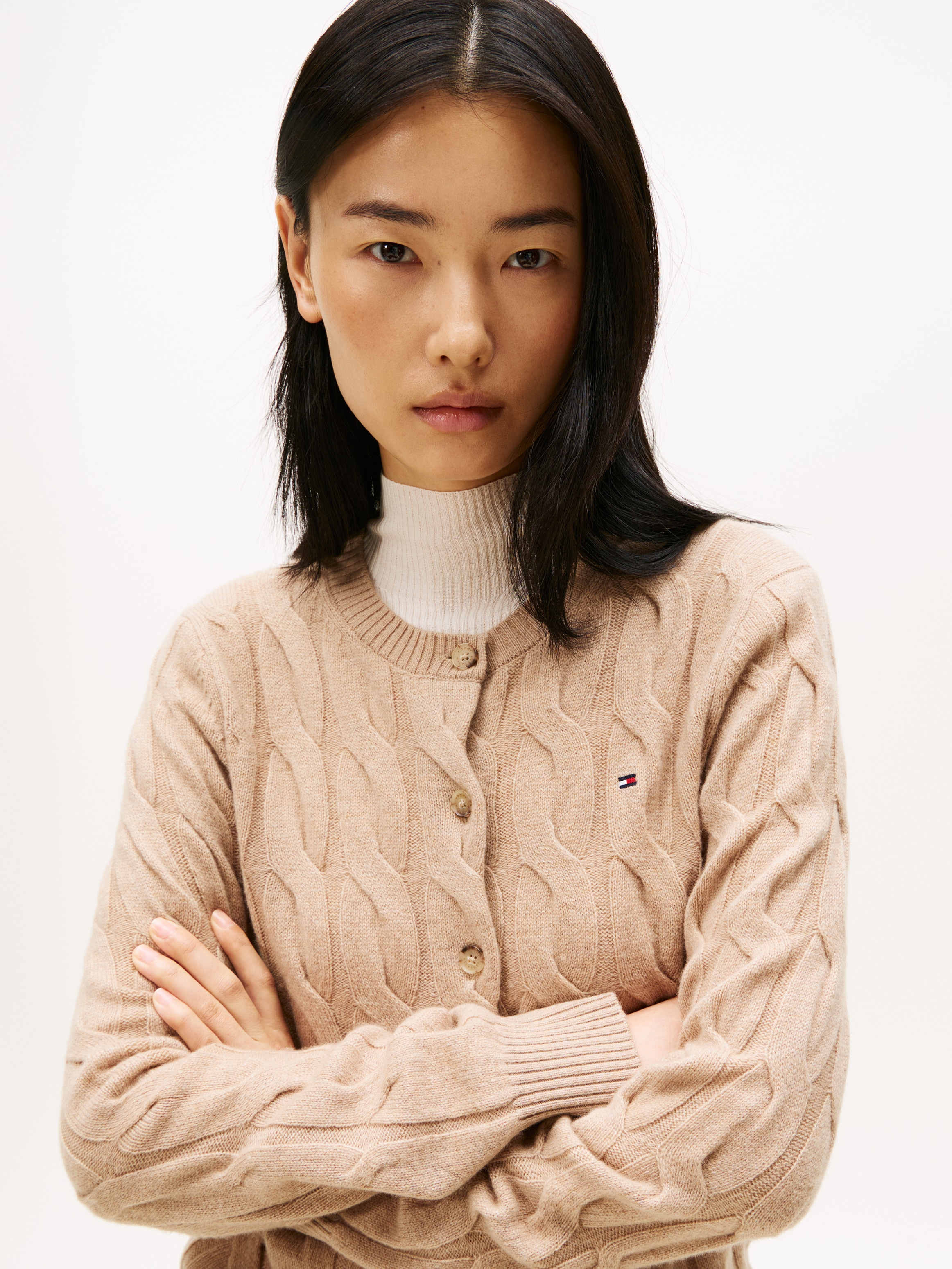 Tommy Hilfiger Strickjacke »SOFT WOOL CABLE C-NK LS CARDIGAN«, mit Zopfmuster, aus reiner Wolle