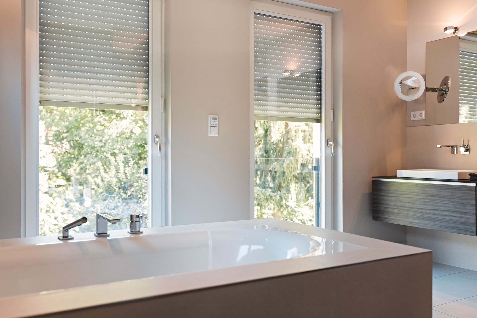 Homematic IP Smart-Home-Zubehör »Wandthermostat mit Luftfeuchtigkeitssensor WTH-3«