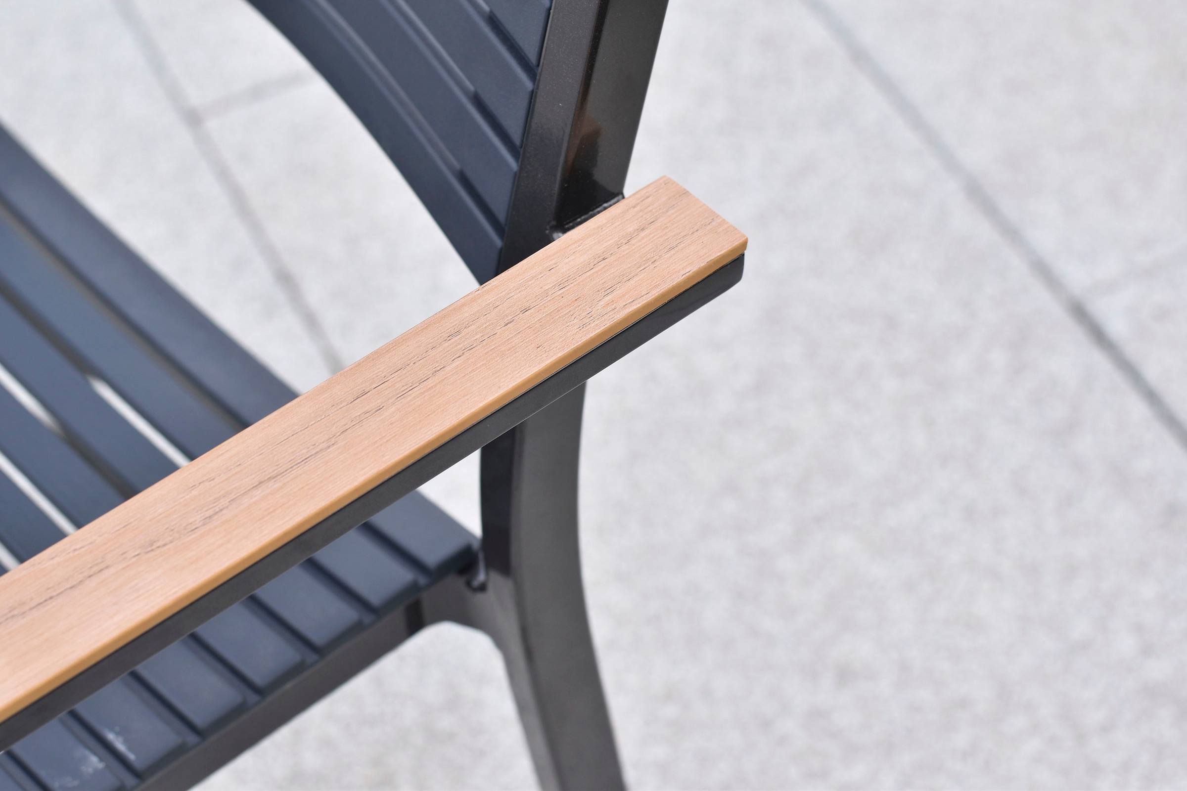 MERXX Garten-Essgruppe »»Paliano««, (Set, 5 tlg.), Applikationen, Armlehnen und Tischplatte aus Kunststoff in Holzoptik